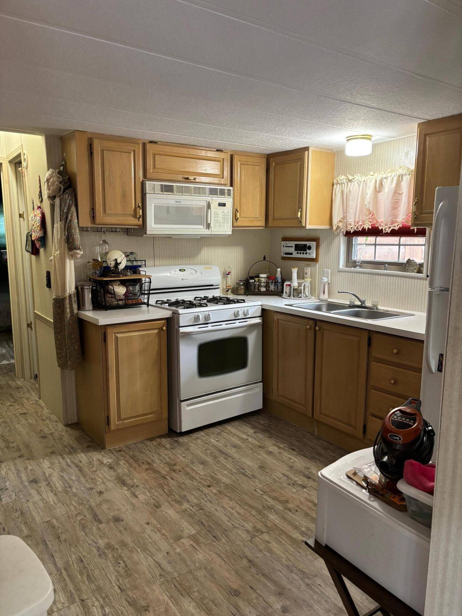 Hollister, MO 65672,462 Jellystone Avenue