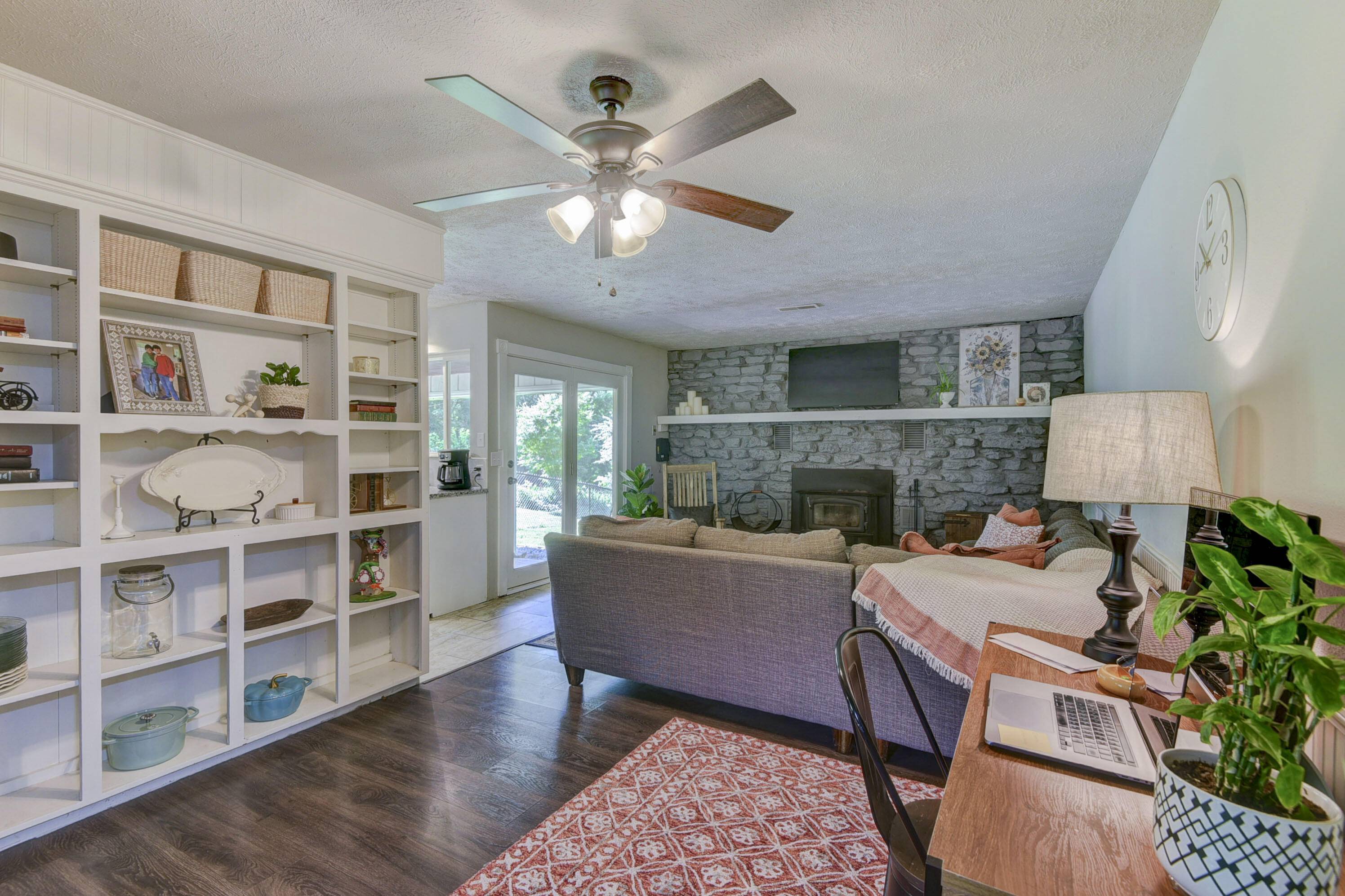 Cassville, MO 65625,802 Hickory Street