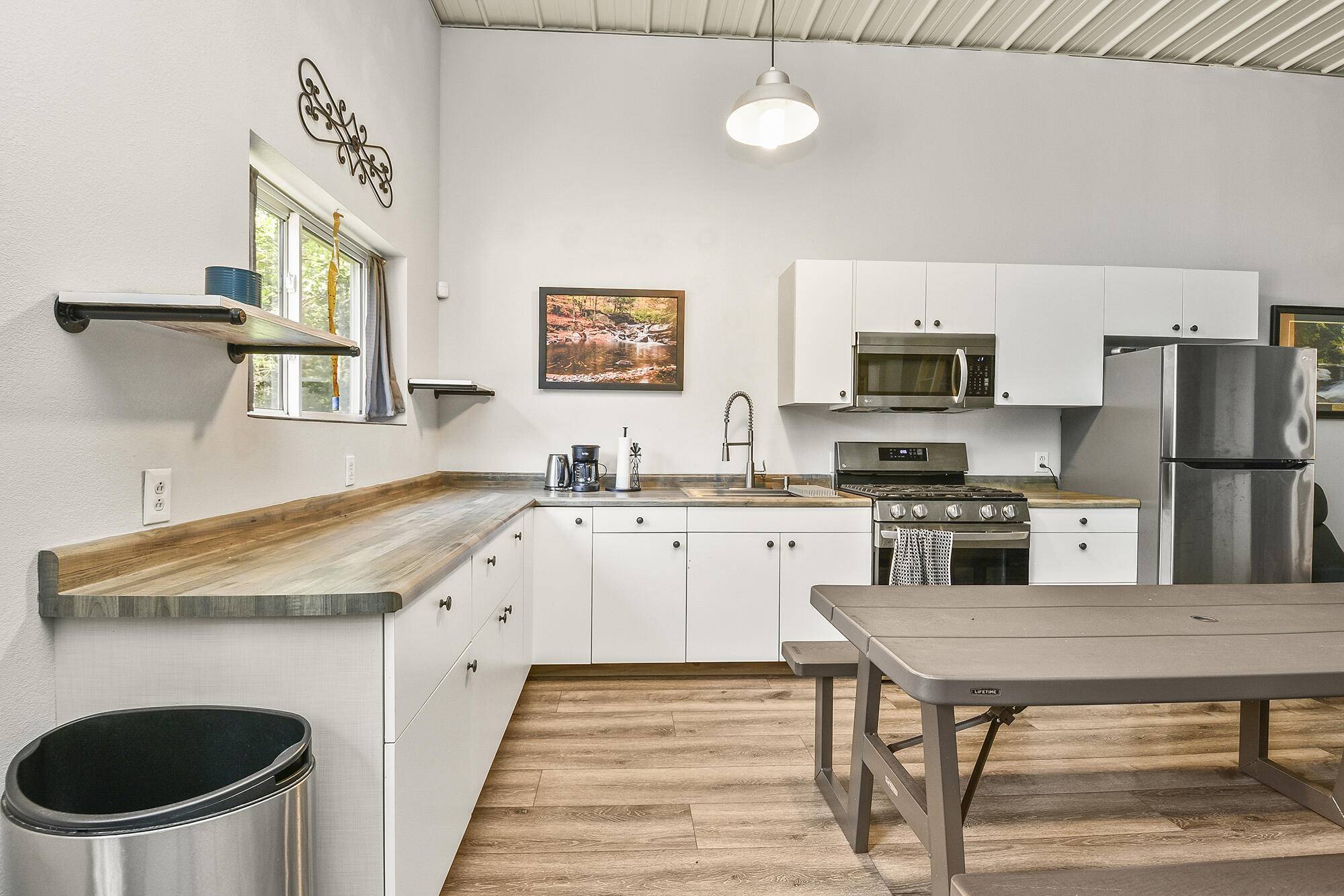 Fair Grove, MO 65648,5253 E Farm Road 52