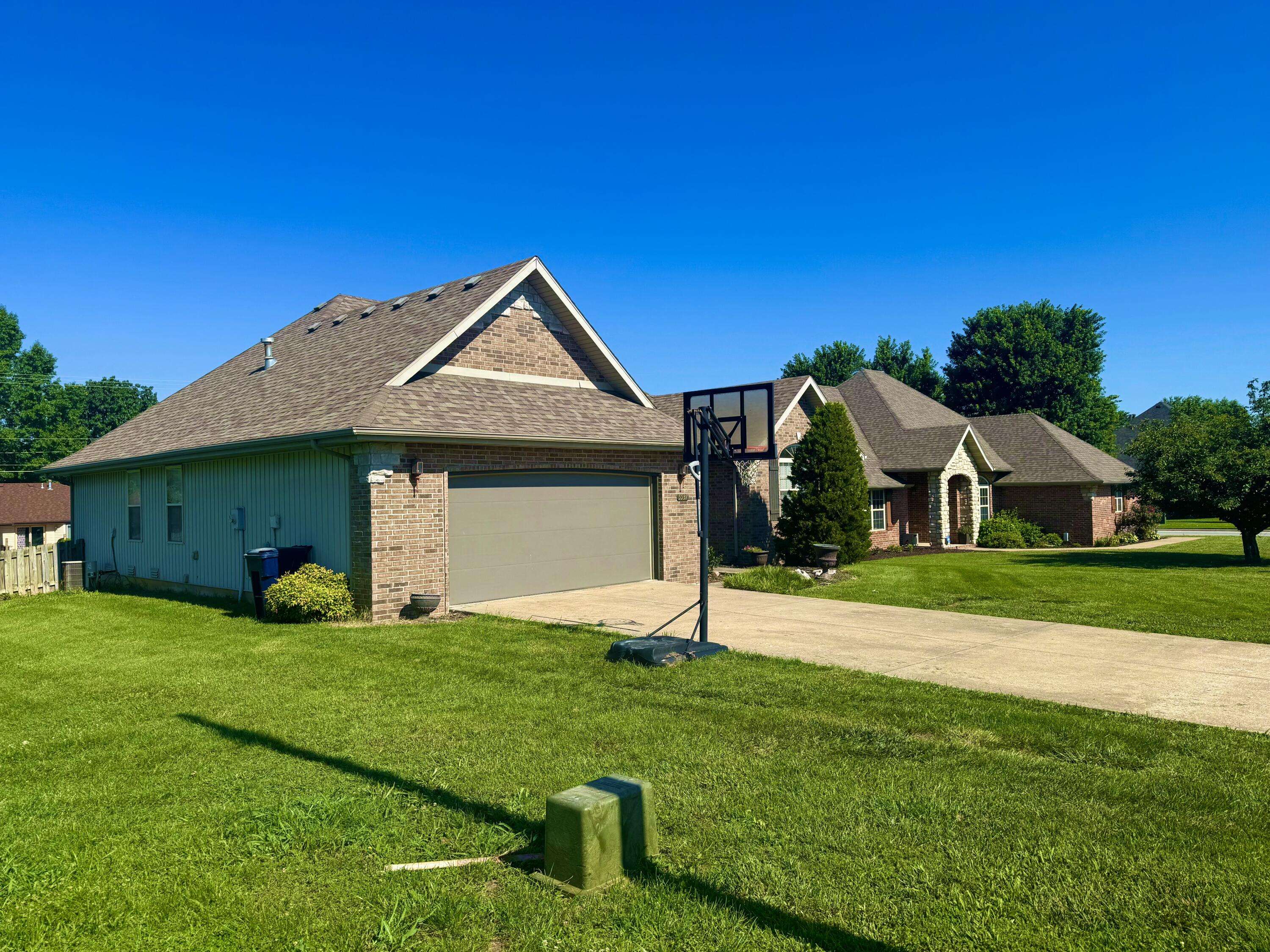 Springfield, MO 65810,5537 S Pinehurst Avenue
