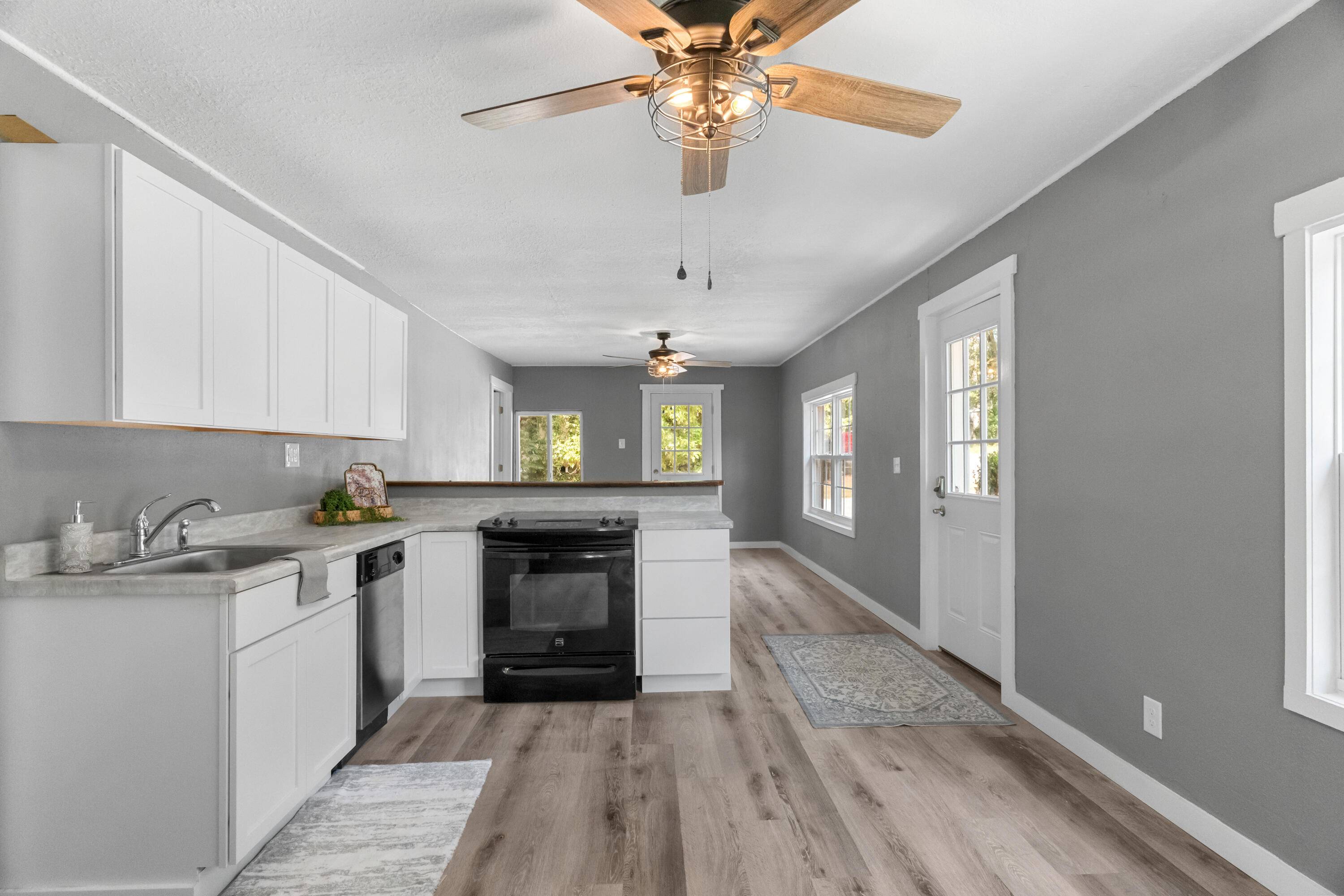 Forsyth, MO 65653,480 Shadowrock Drive