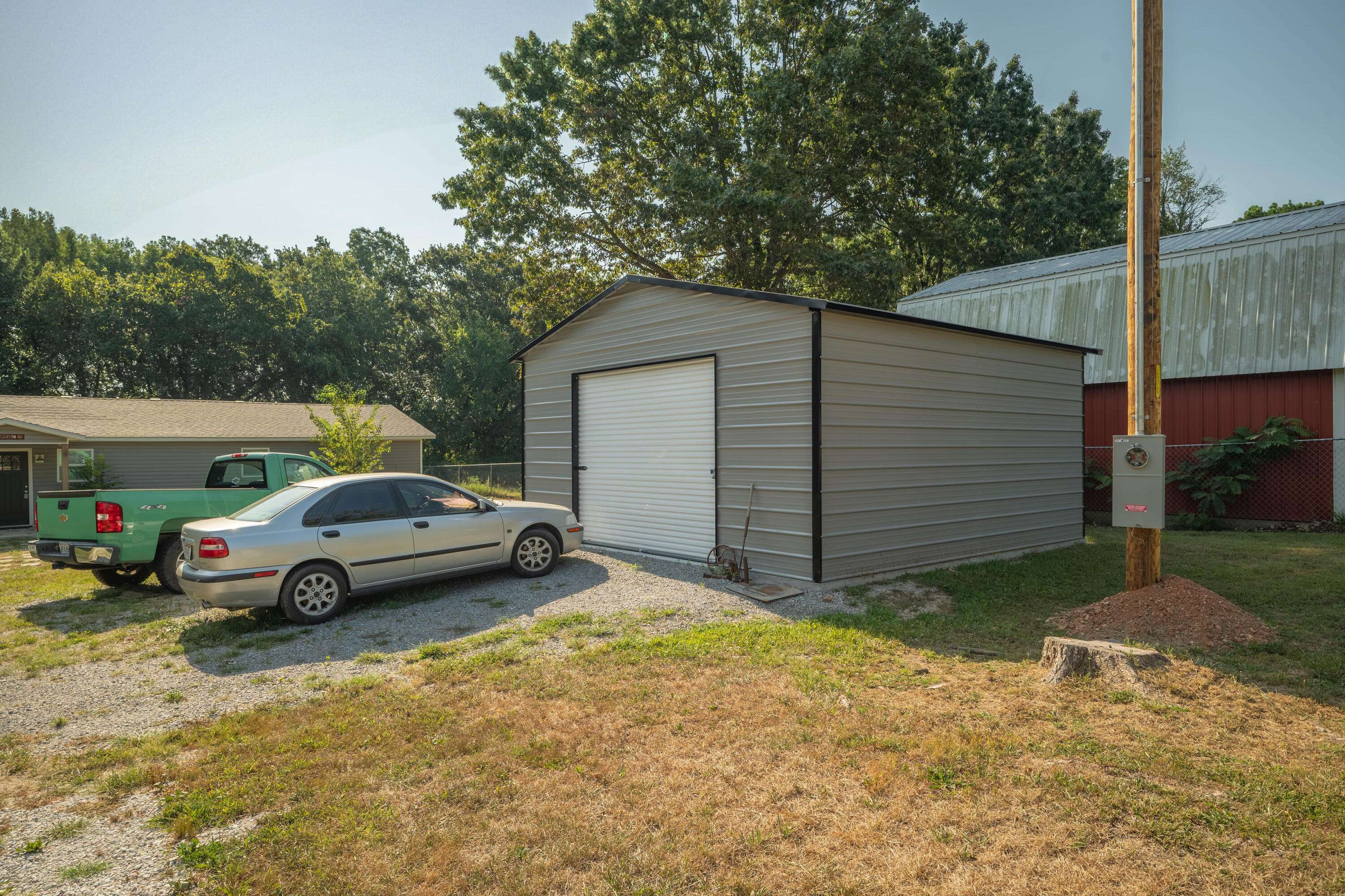 Neosho, MO 64850,8687 Newt Drive
