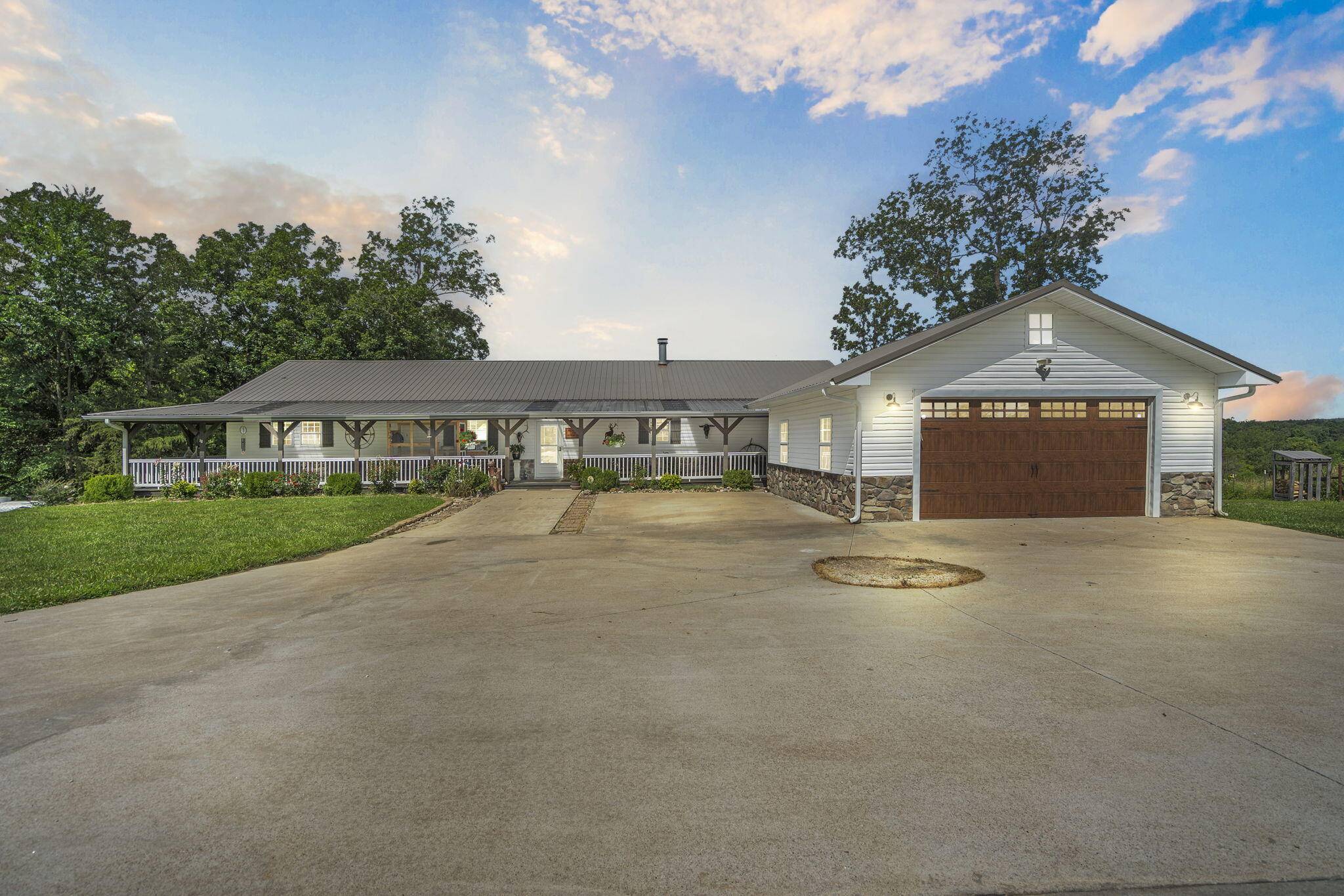 Bolivar, MO 65613,4117 S 77th Road