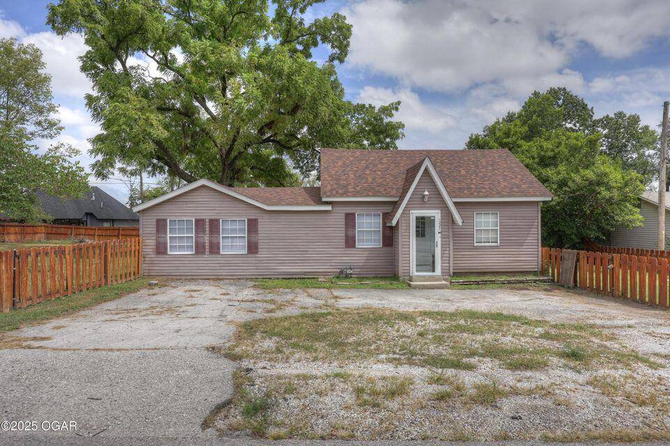 Joplin, MO 64801,1227 N Florida