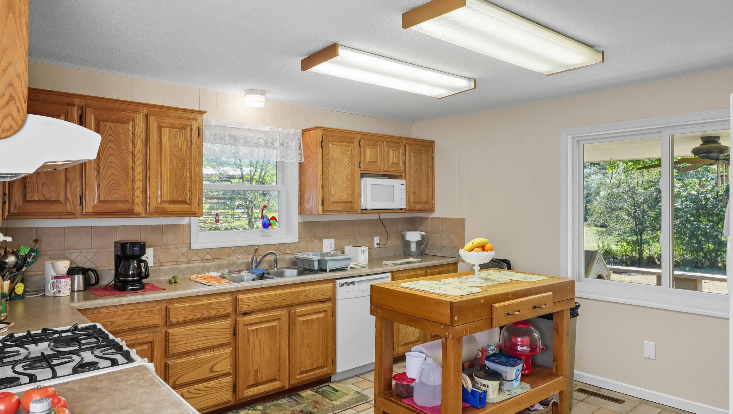 Gainesville, MO 65655,1211 County Road 316