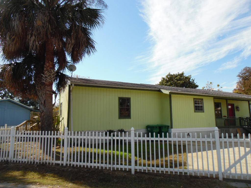 Mary Esther, FL 32569,102 DOLPHIN Road