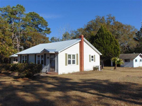 Defuniak Springs, FL 32435,977 Bay Avenue