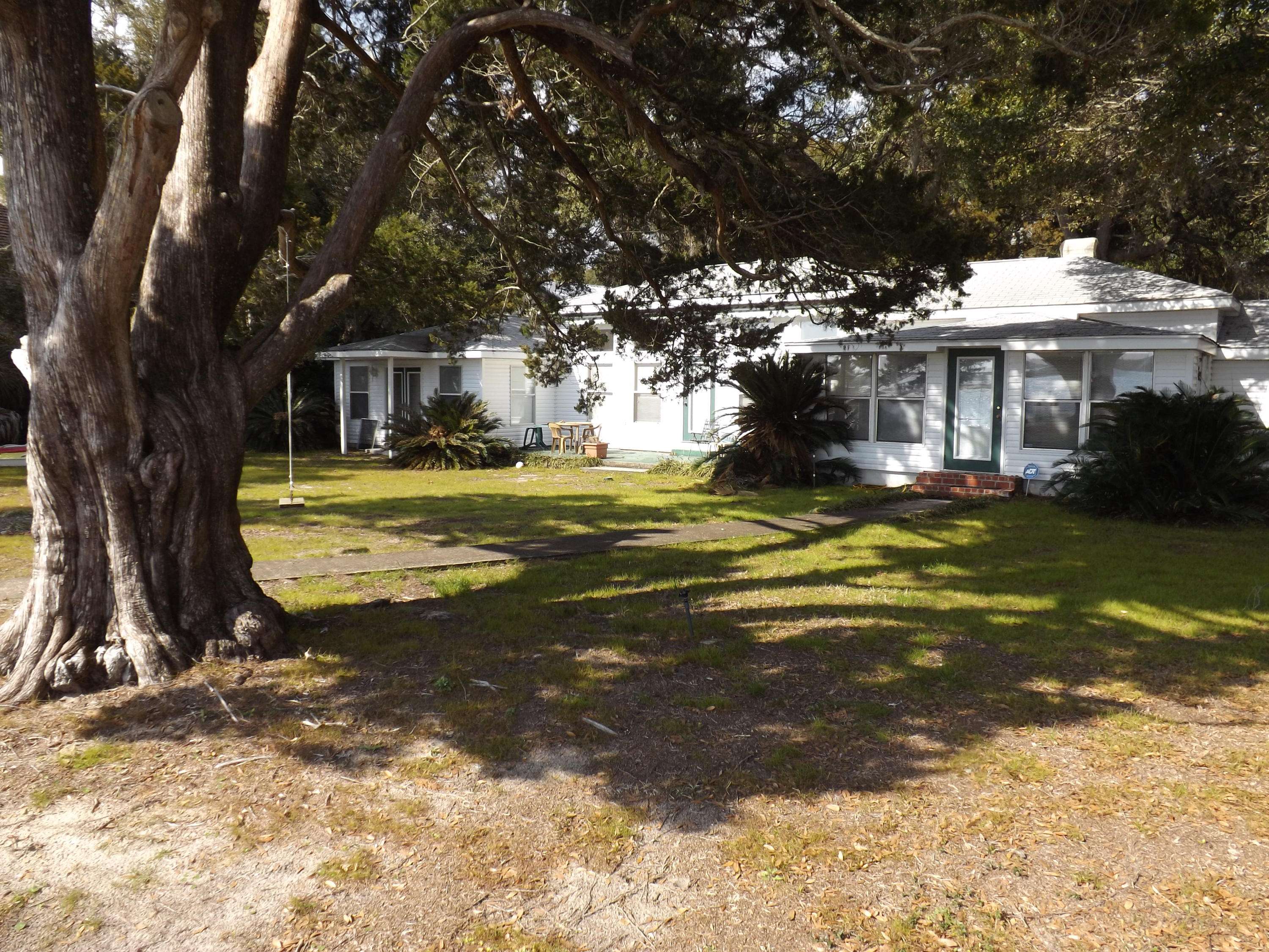 Mary Esther, FL 32569,121 W MIRACLE STRIP Parkway