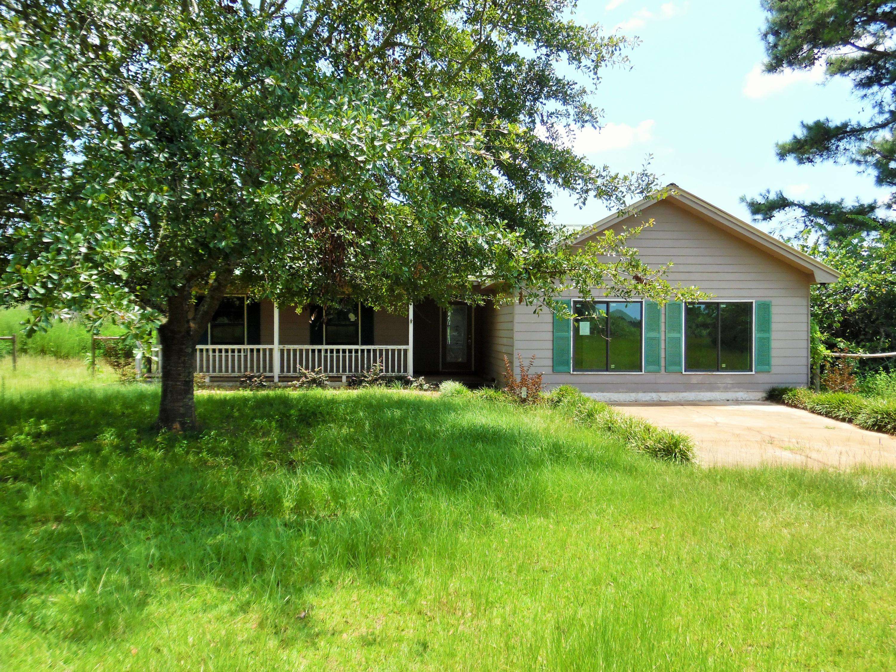 Laurel Hill, FL 32567,384 County Line Road