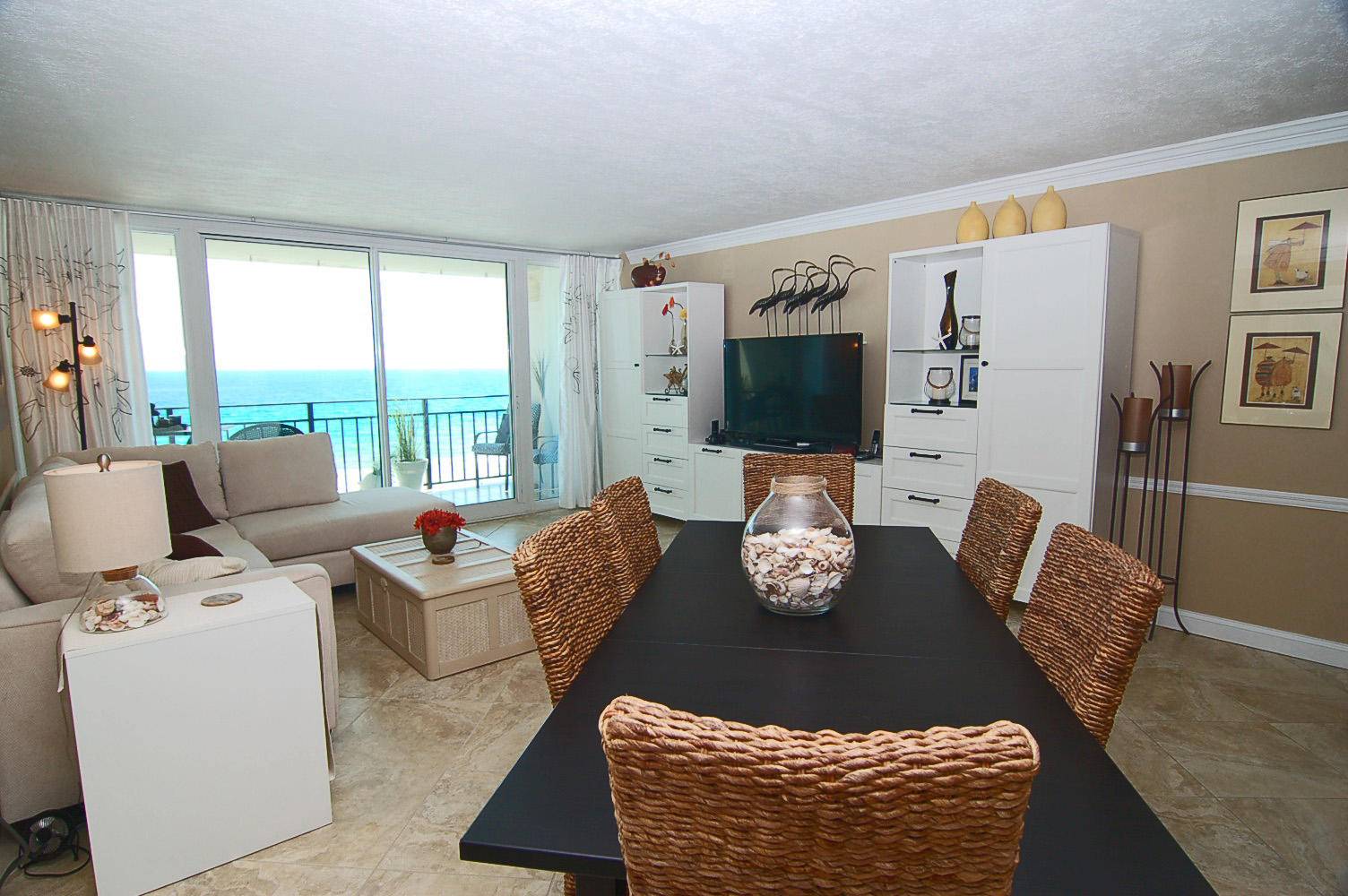 Fort Walton Beach, FL 32548,381 Santa Rosa Boulevard  #W711