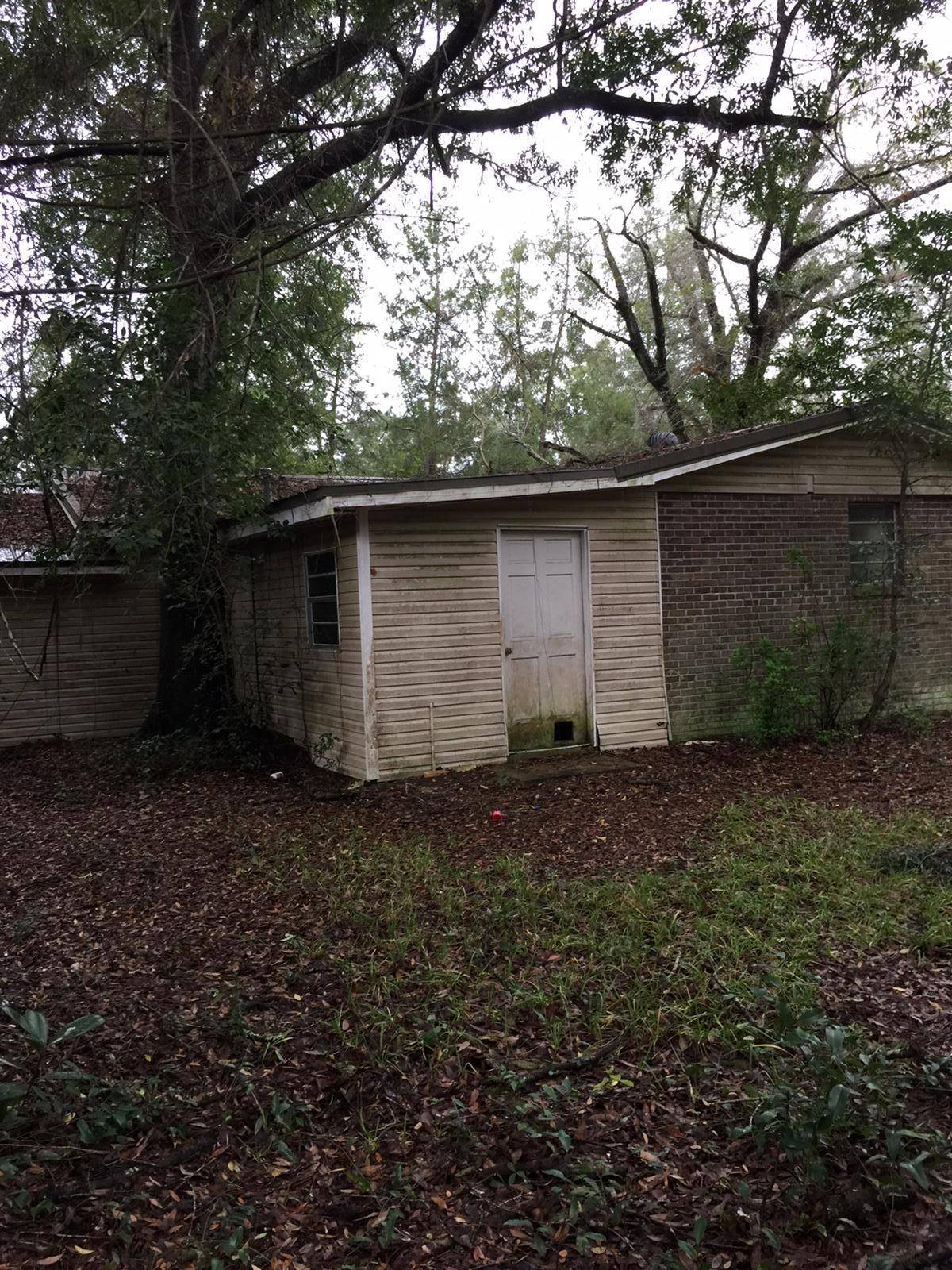 Crestview, FL 32539,922 E Chestnut Avenue