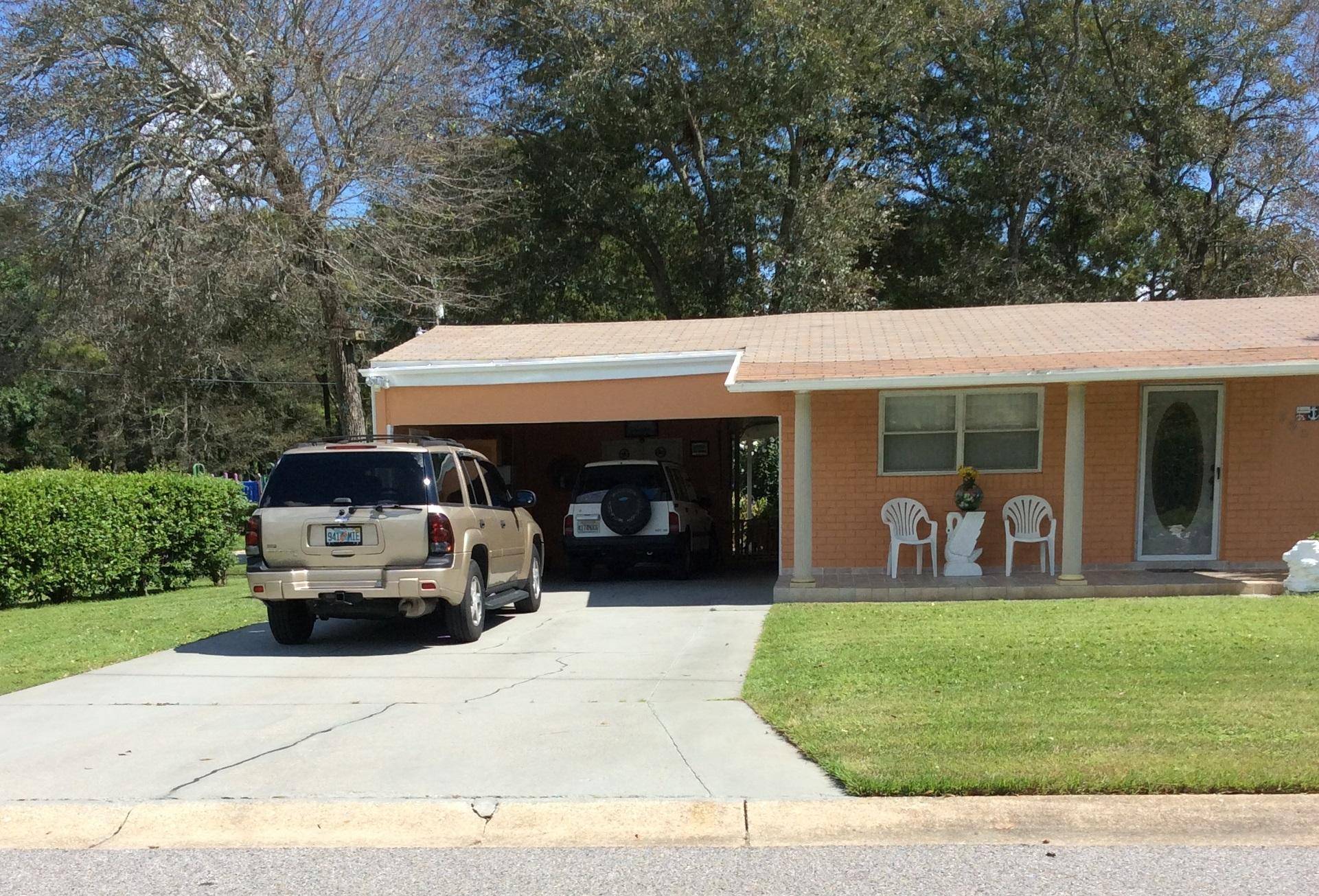 Mary Esther, FL 32569,698 Blackstone Road