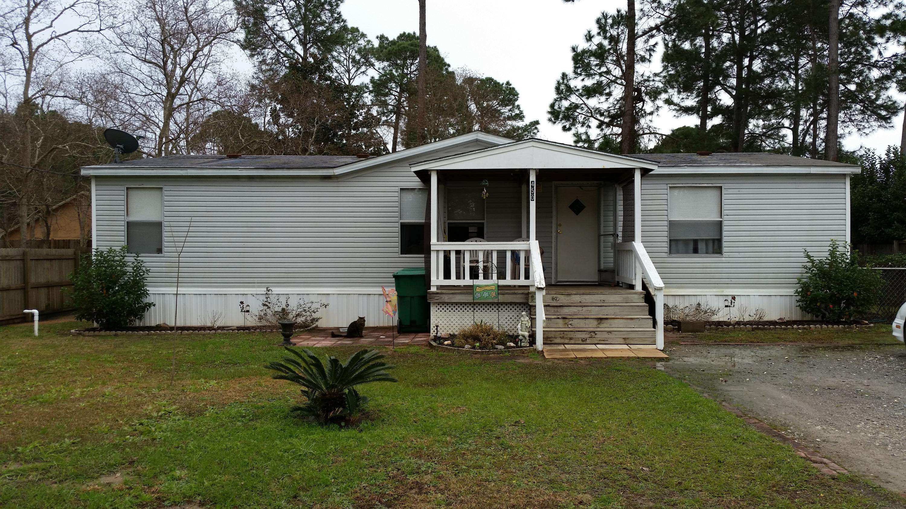 Mary Esther, FL 32569,450 Lakeview Street