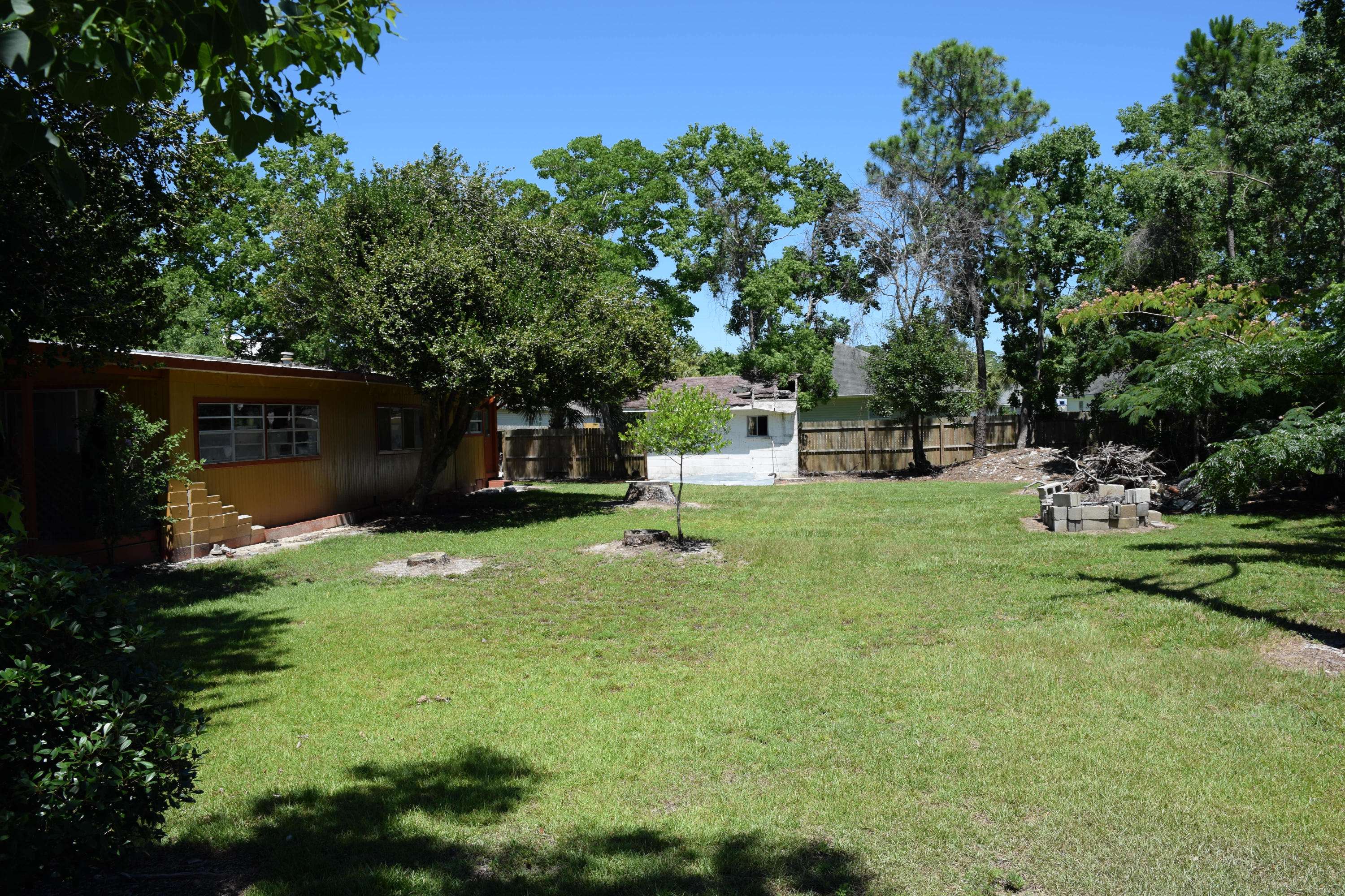 Mary Esther, FL 32569,35 Snook Road