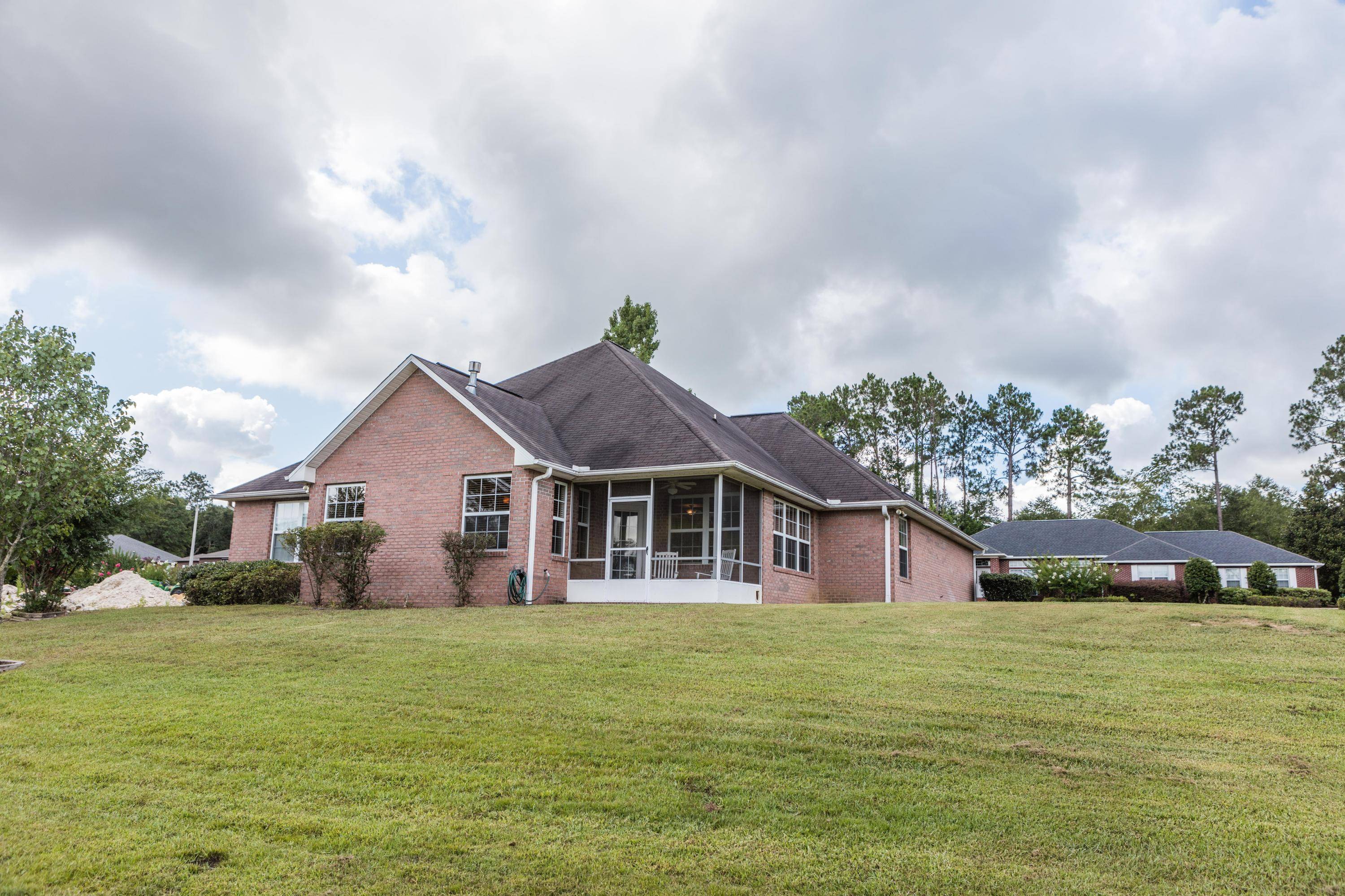 Crestview, FL 32536,220 Country Club Drive