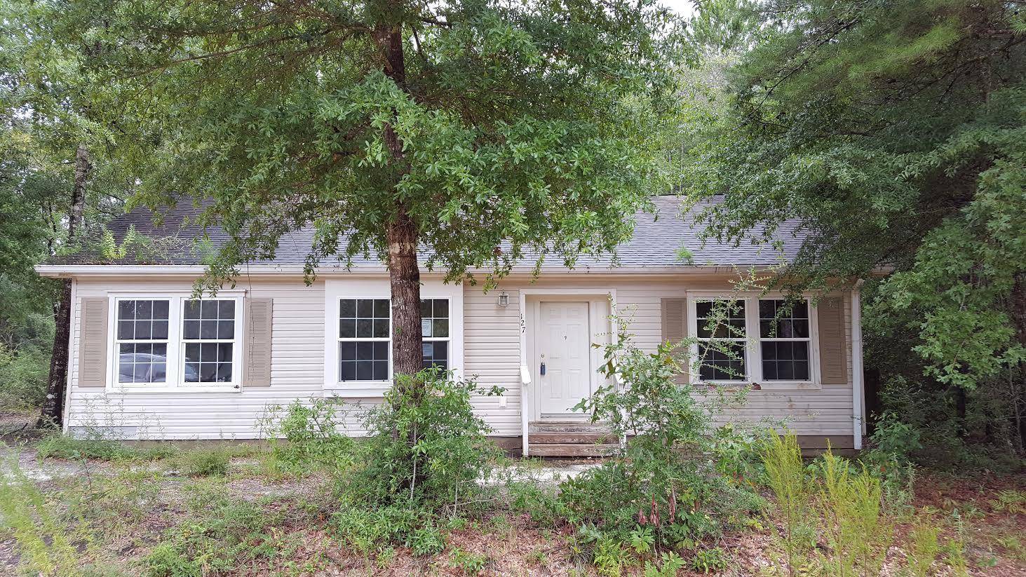 Defuniak Springs, FL 32433,127 W Orange Blossom Avenue