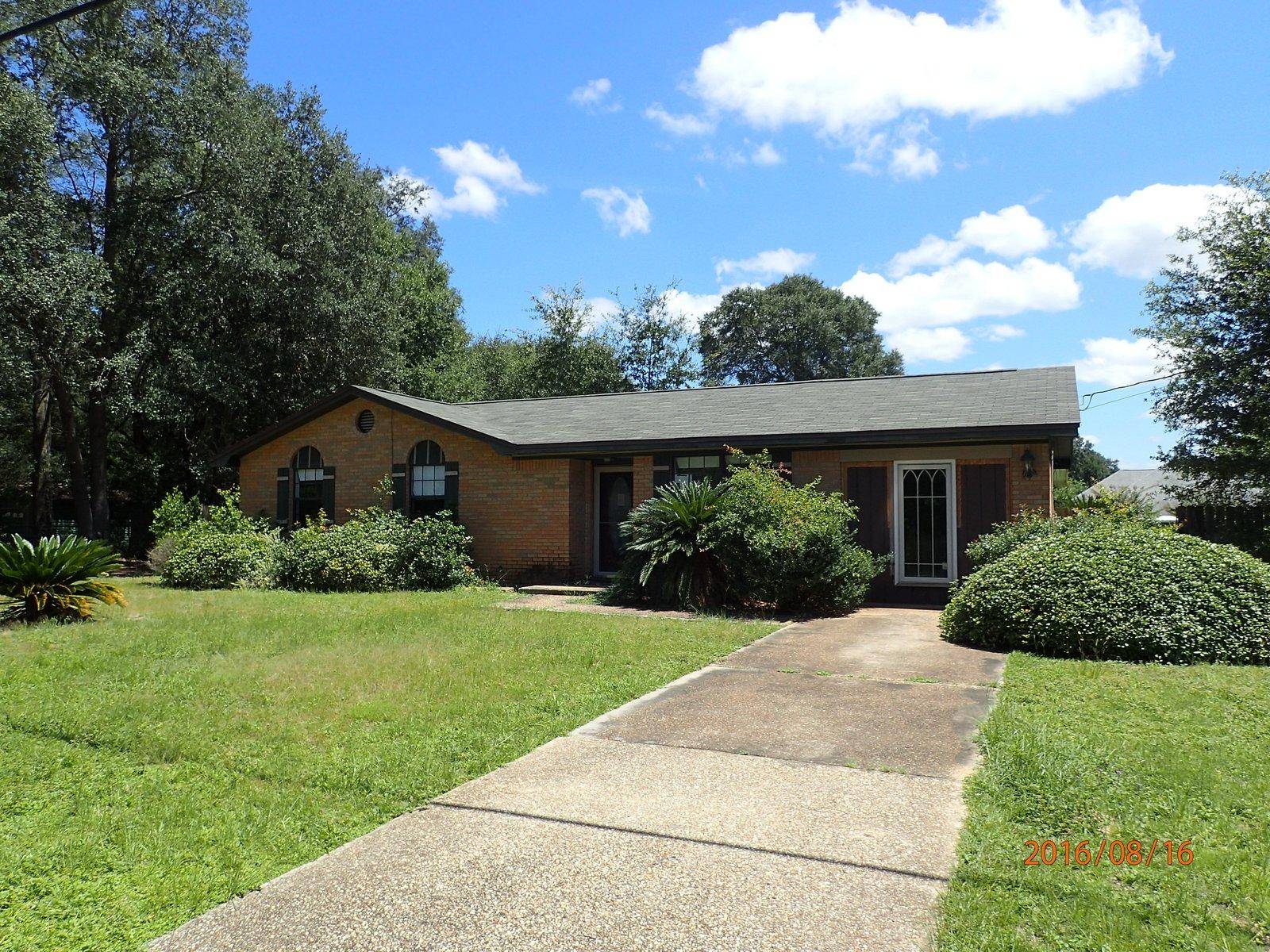 Milton, FL 32570,5862 Locust Street