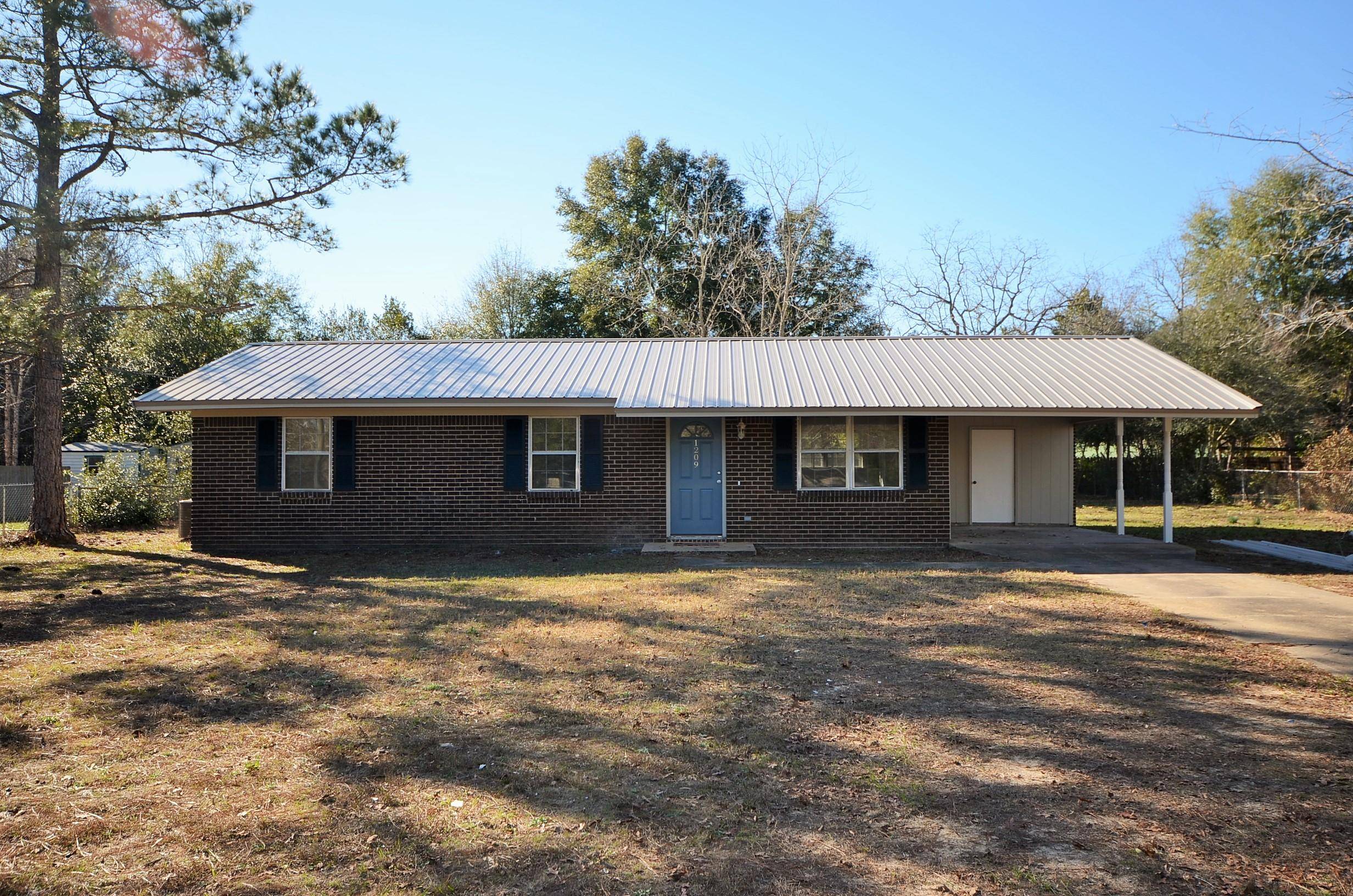 Crestview, FL 32539,1209 VALLEY Road