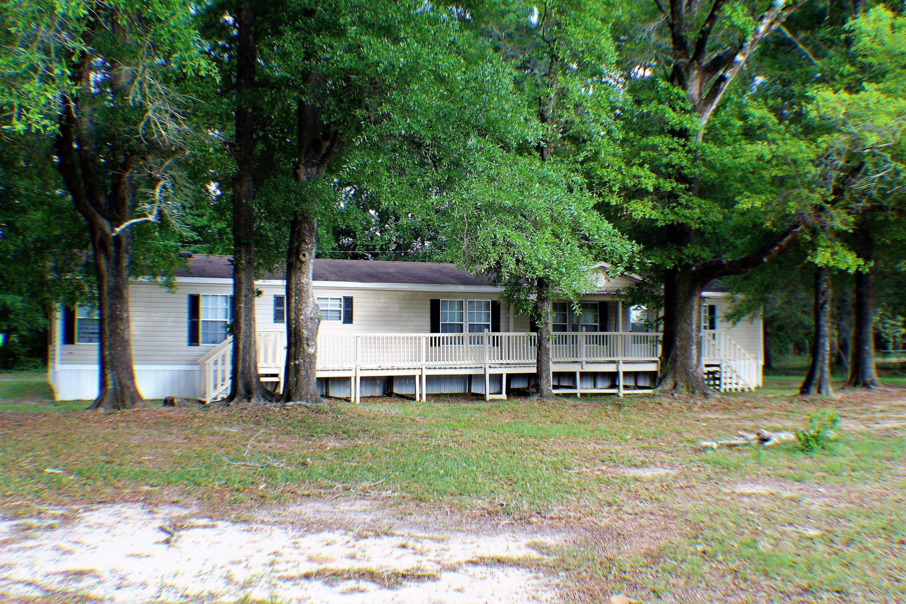 Holt, FL 32564,548 Circle Drive