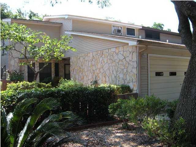 Fort Walton Beach, FL 32547,923 Holbrook Circle