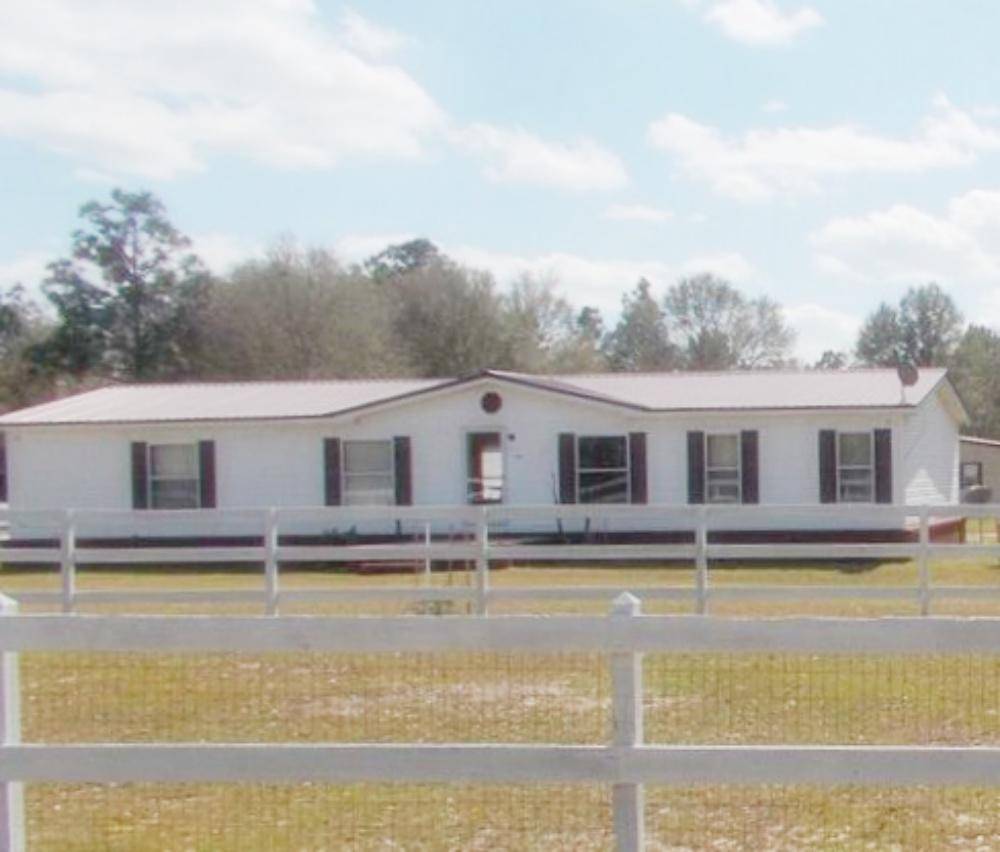 Baker, FL 32531,1146 Country Living Road