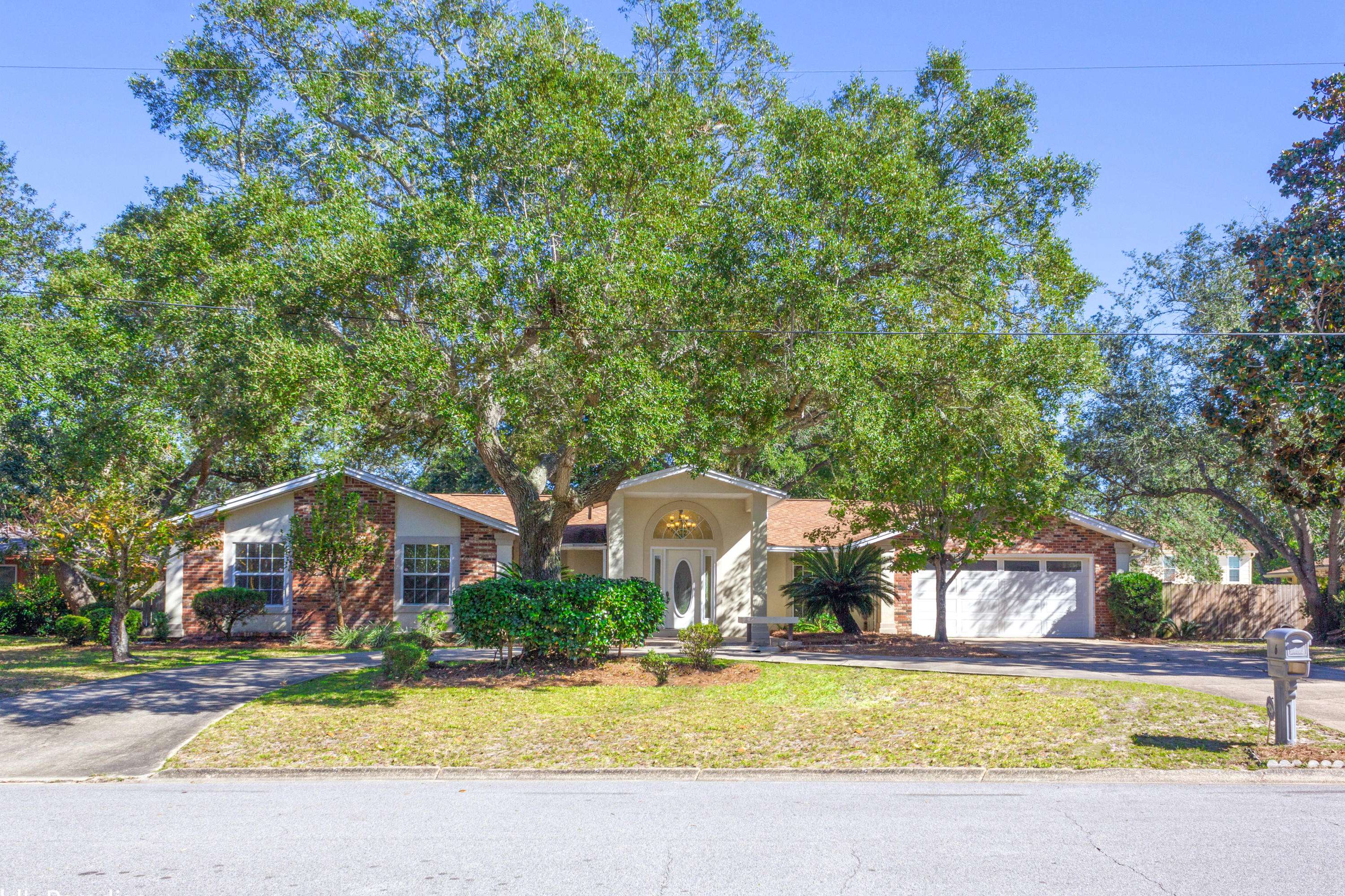 Shalimar, FL 32579,6 Lakeshore Drive