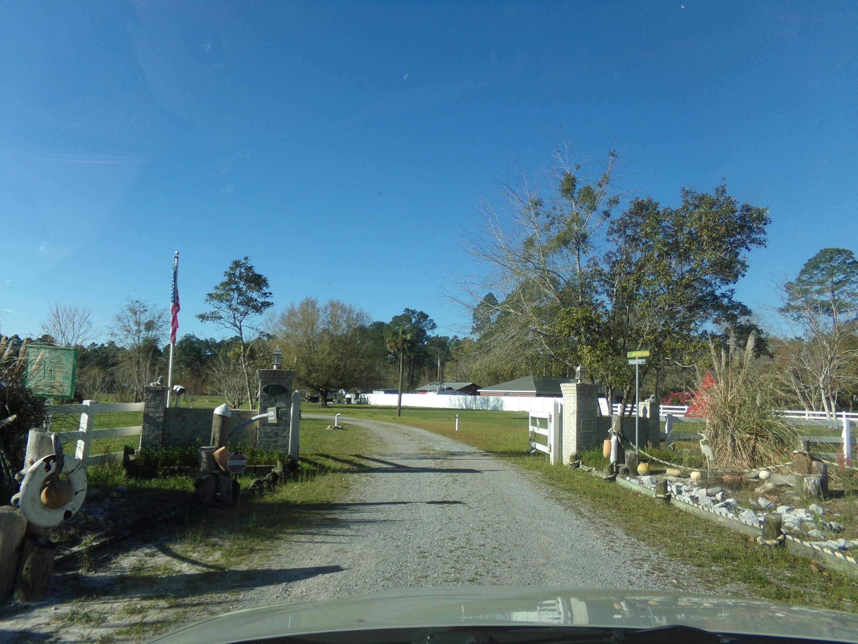 Milton, FL 32583,7213 Lavon Road