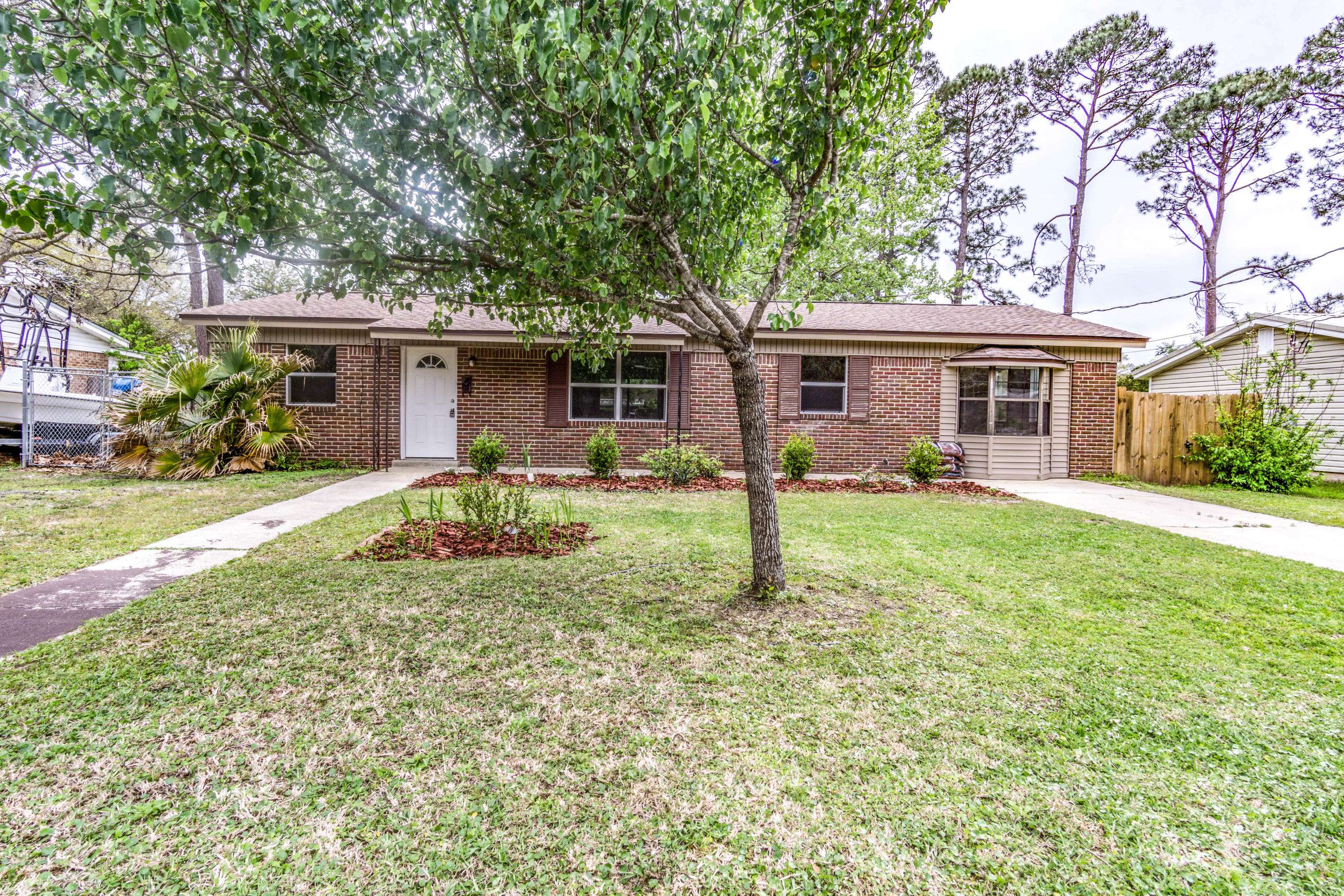 Mary Esther, FL 32569,46 Mary Esther Drive