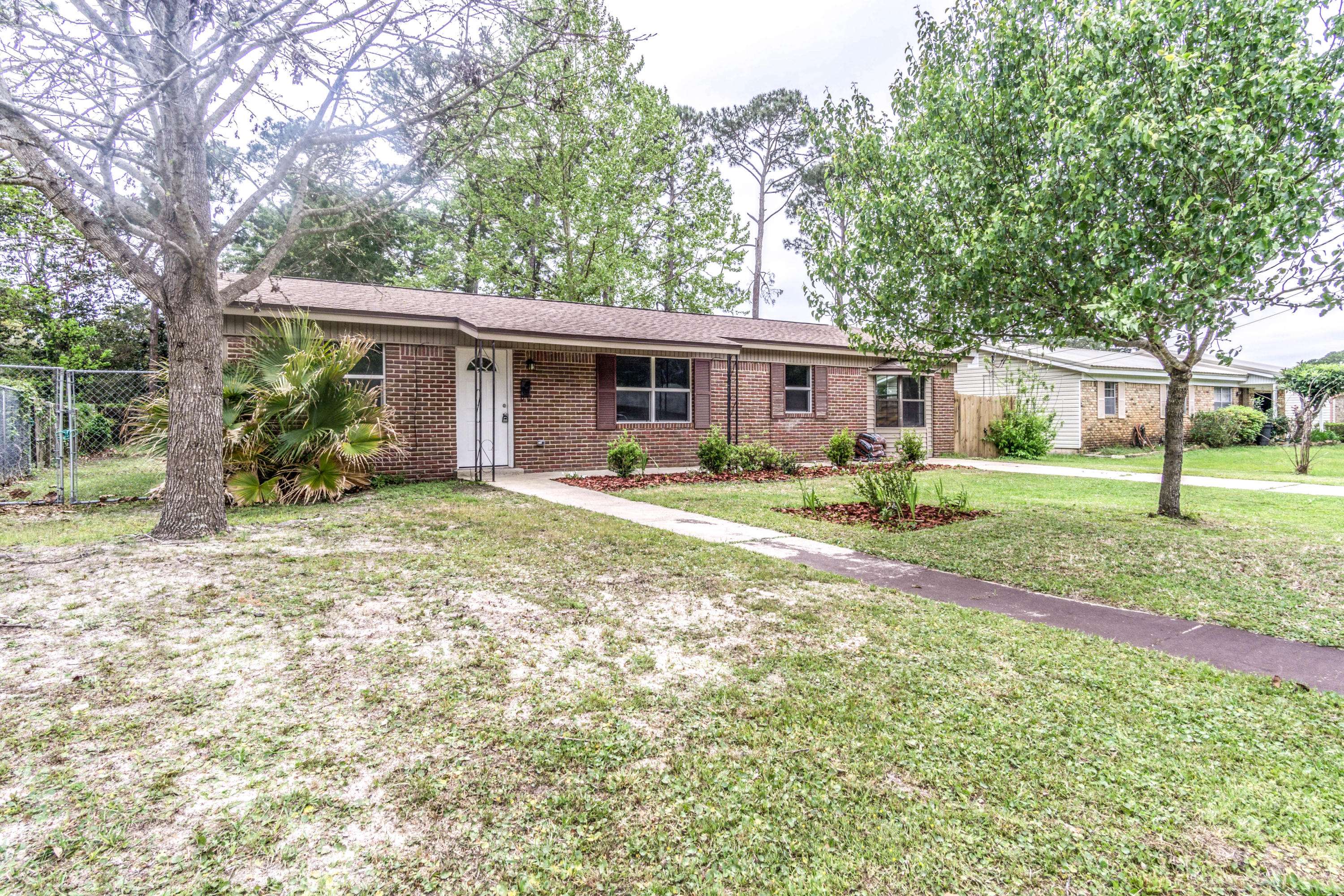 Mary Esther, FL 32569,46 Mary Esther Drive