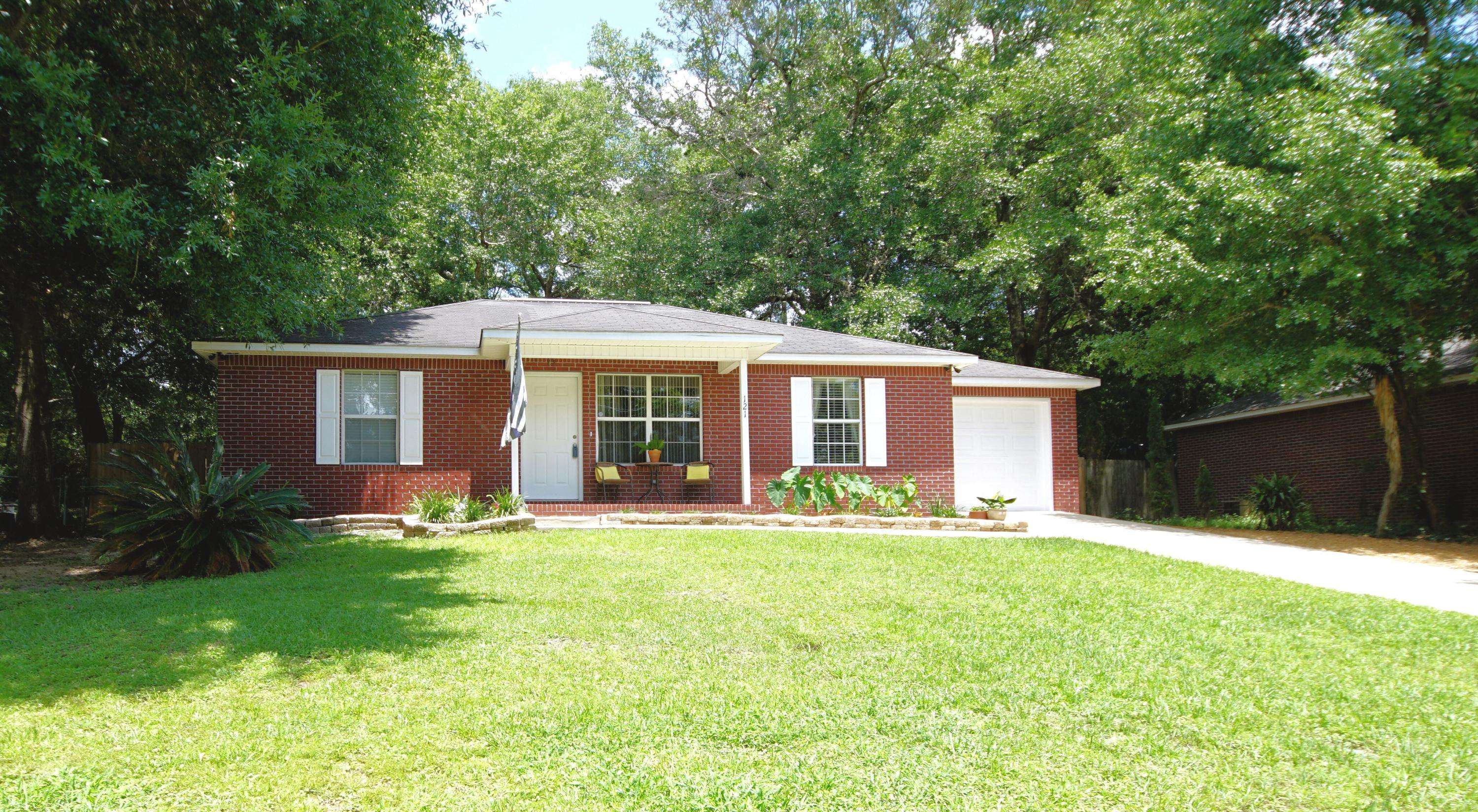 Crestview, FL 32536,121 Jeff Drive