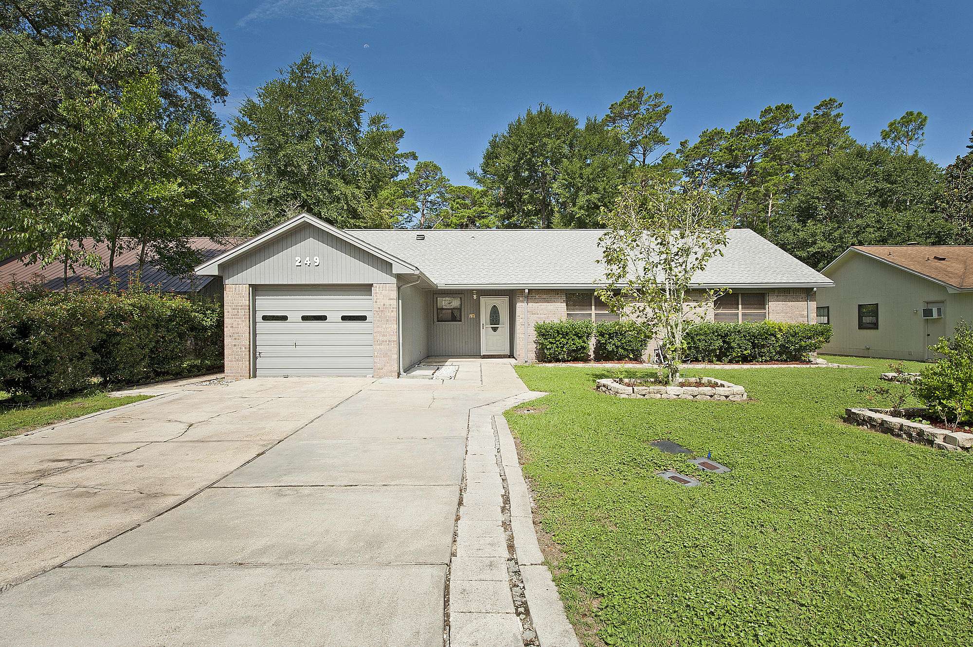 Niceville, FL 32578,249 Honeysuckle Way