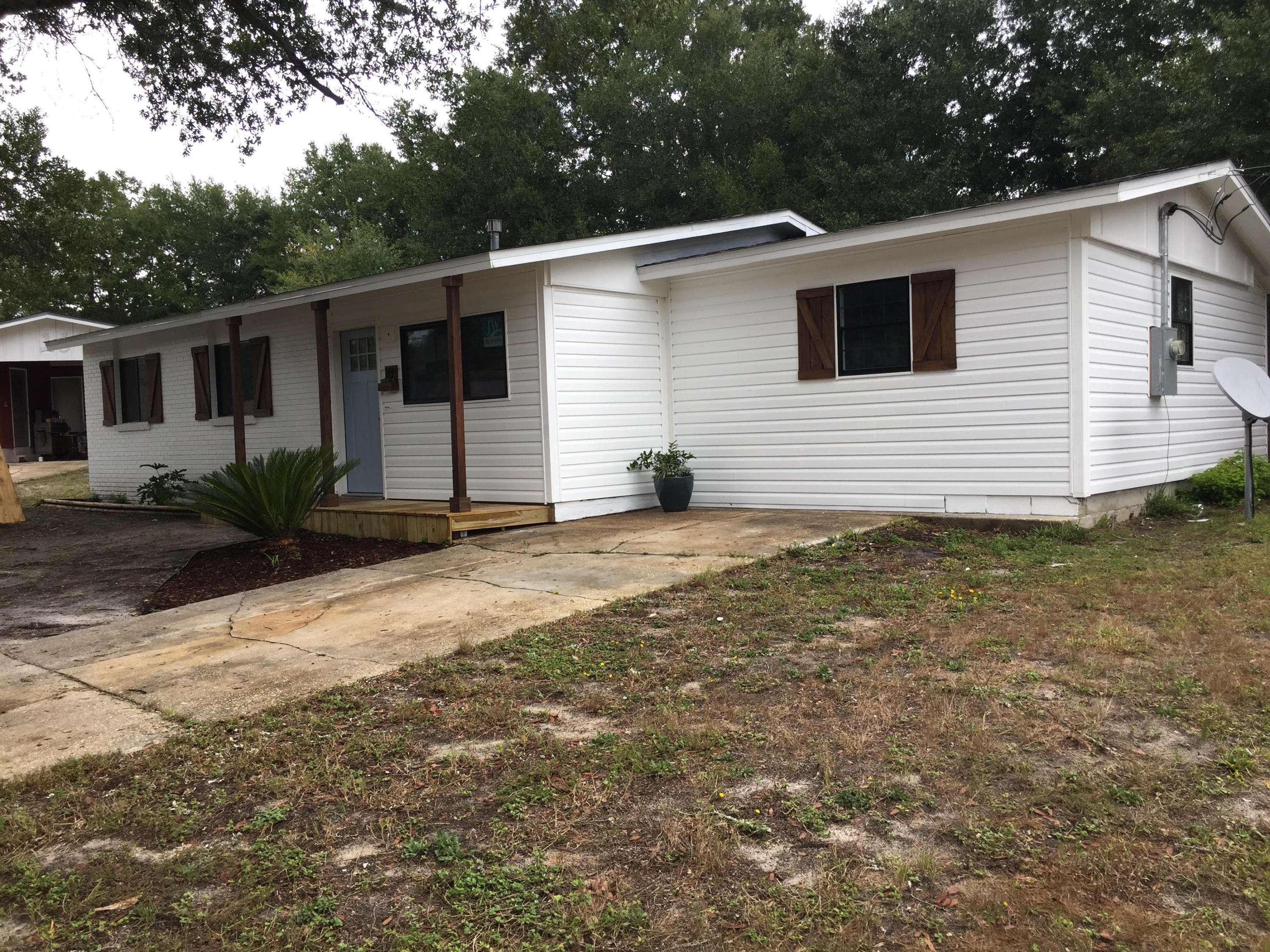 Mary Esther, FL 32569,10 Overstreet Drive