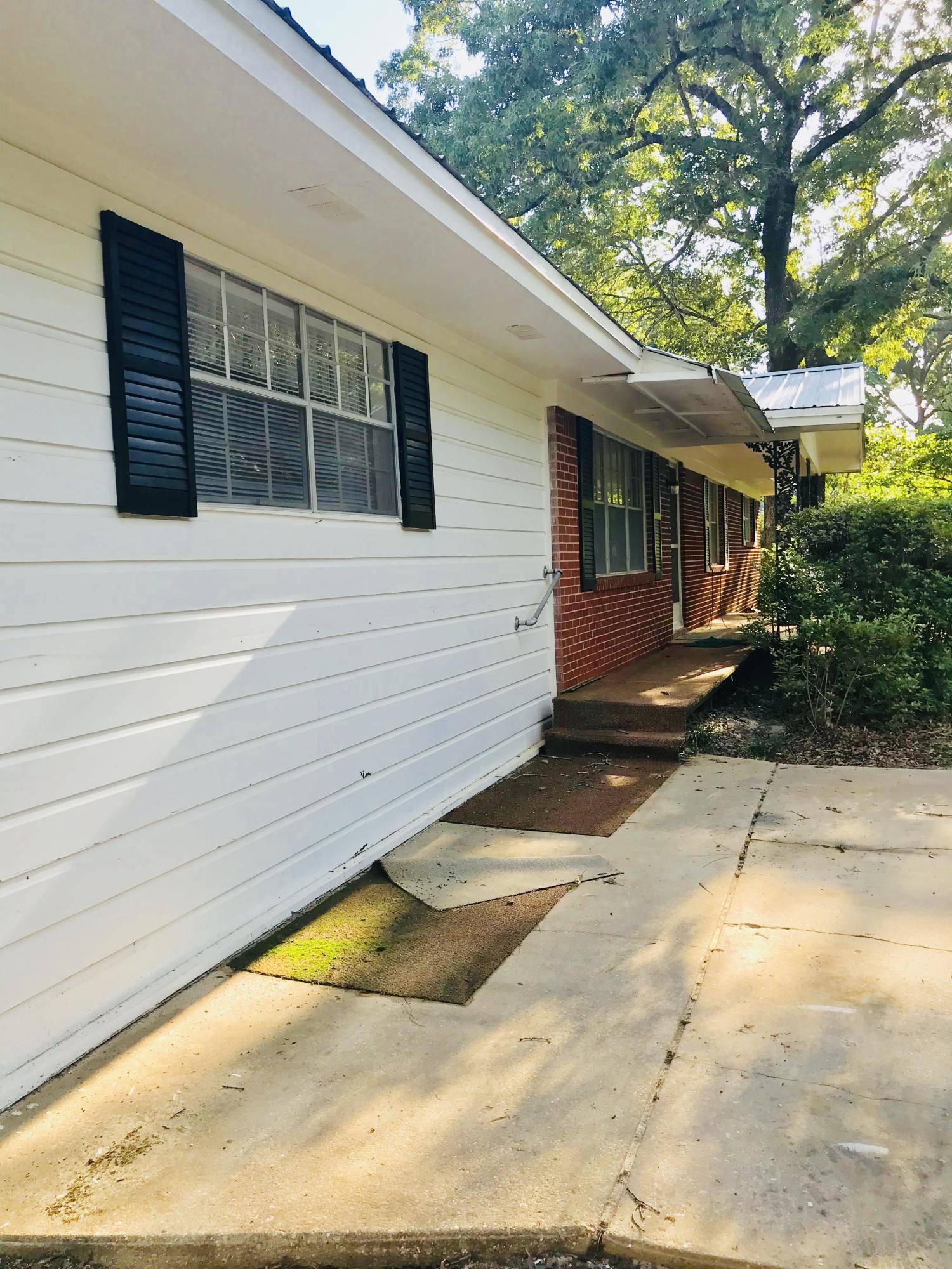 Crestview, FL 32536,350 Powell Drive