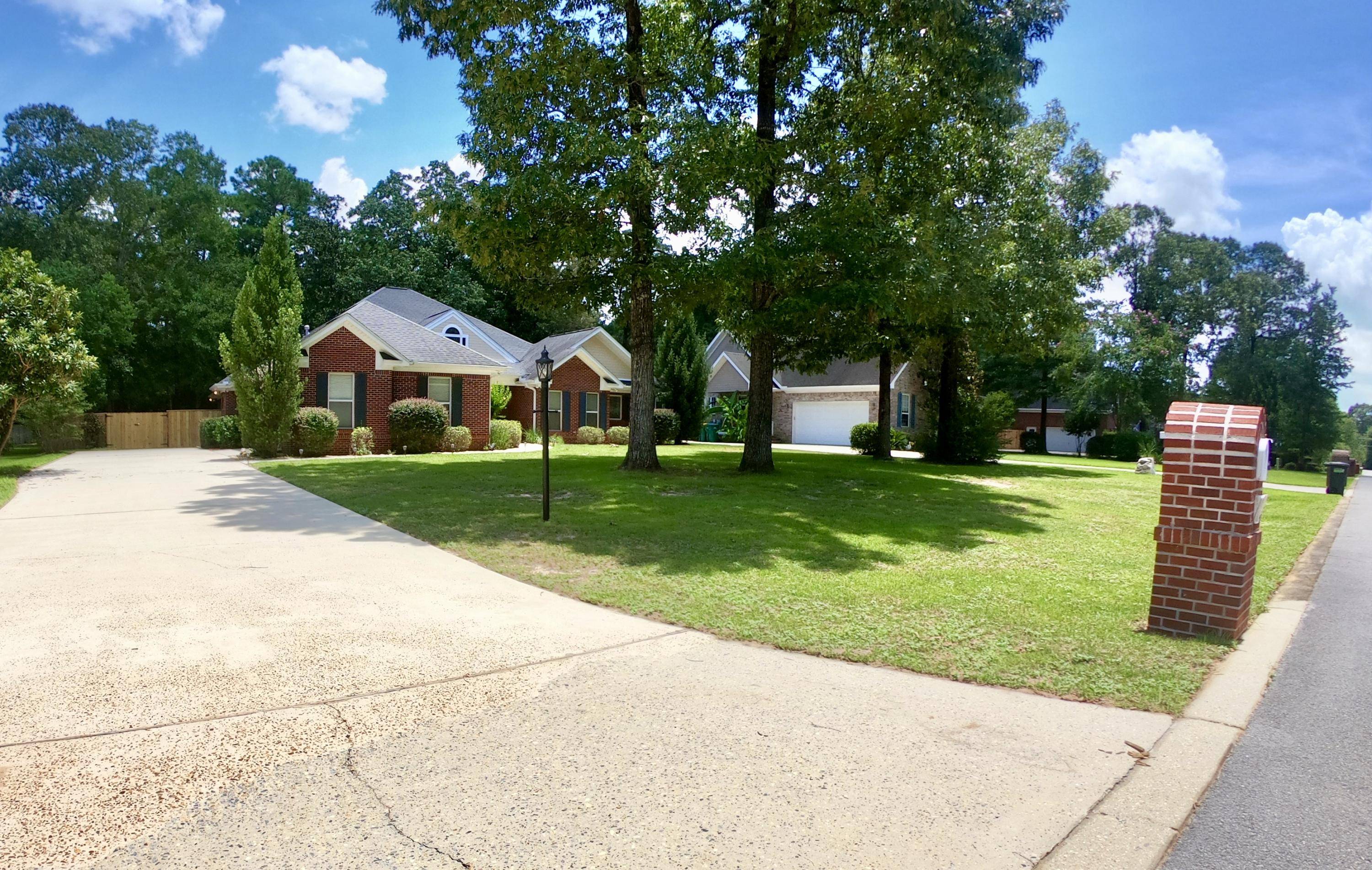 Crestview, FL 32536,6033 Dorchester Place