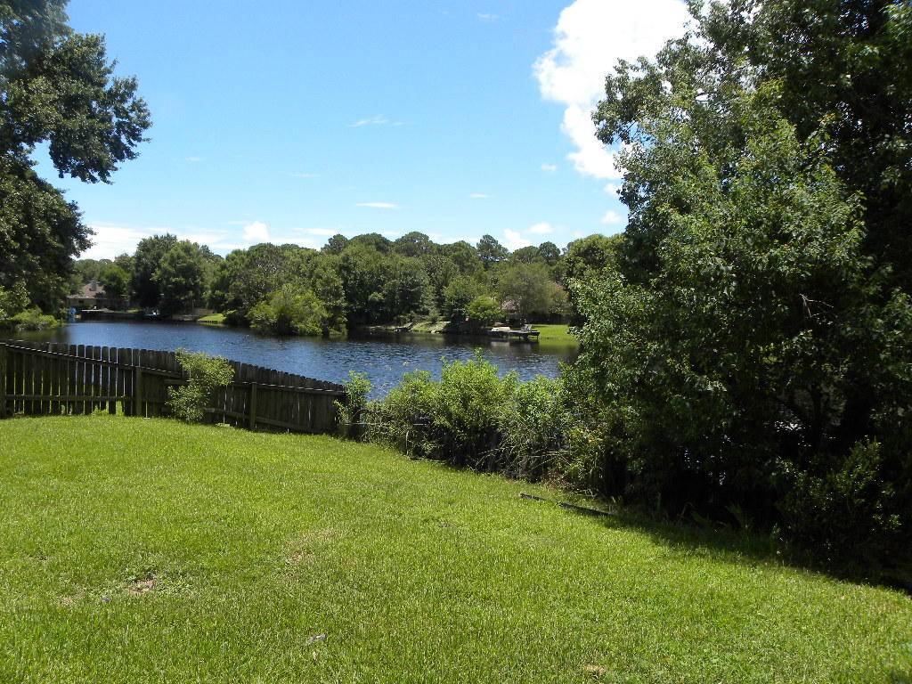 Mary Esther, FL 32569,11 Ridgelake Drive