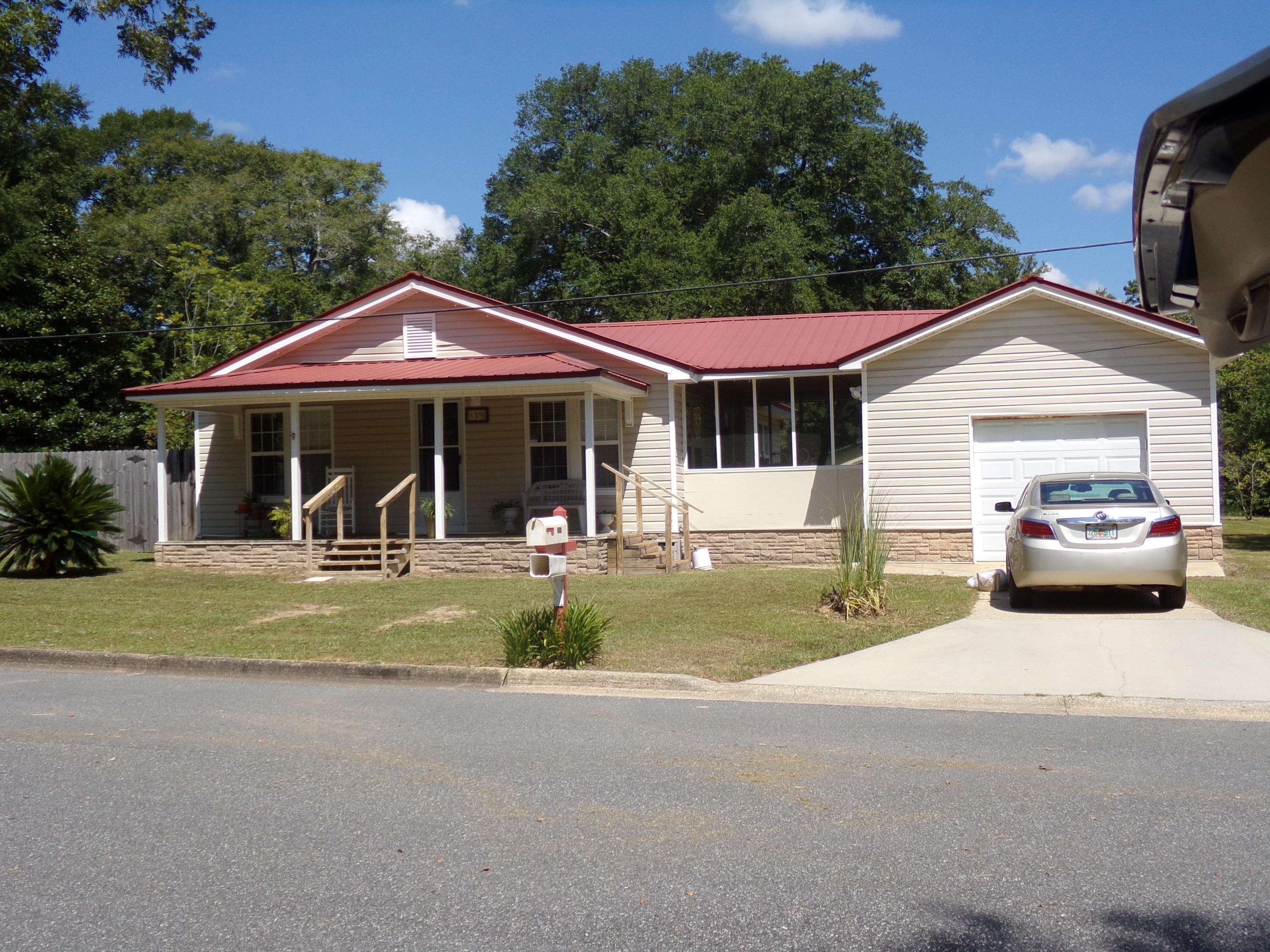 Crestview, FL 32539,396 E Cobb Avenue