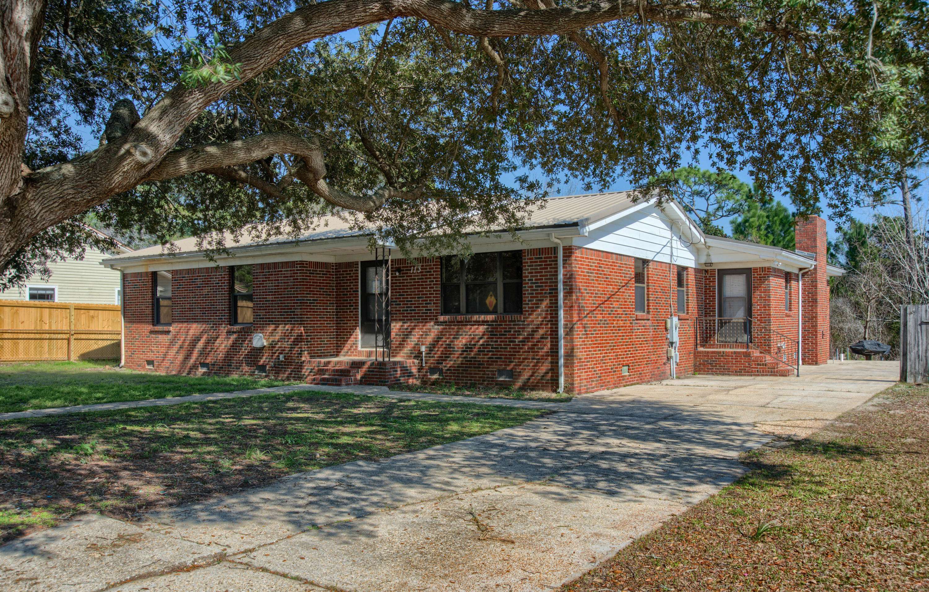 Mary Esther, FL 32569,113 Ridgewood Avenue