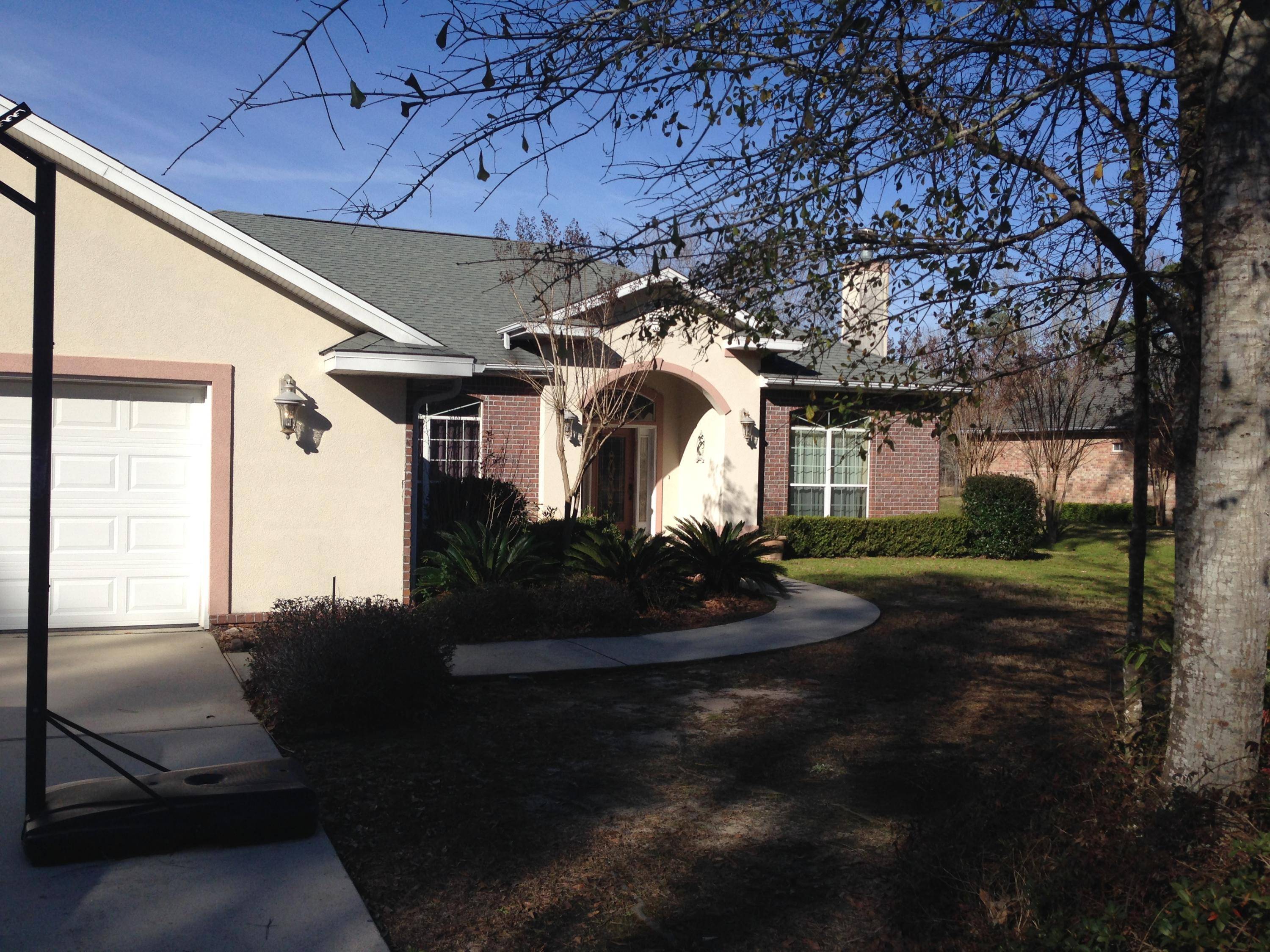 Crestview, FL 32536,216 Country Club Drive