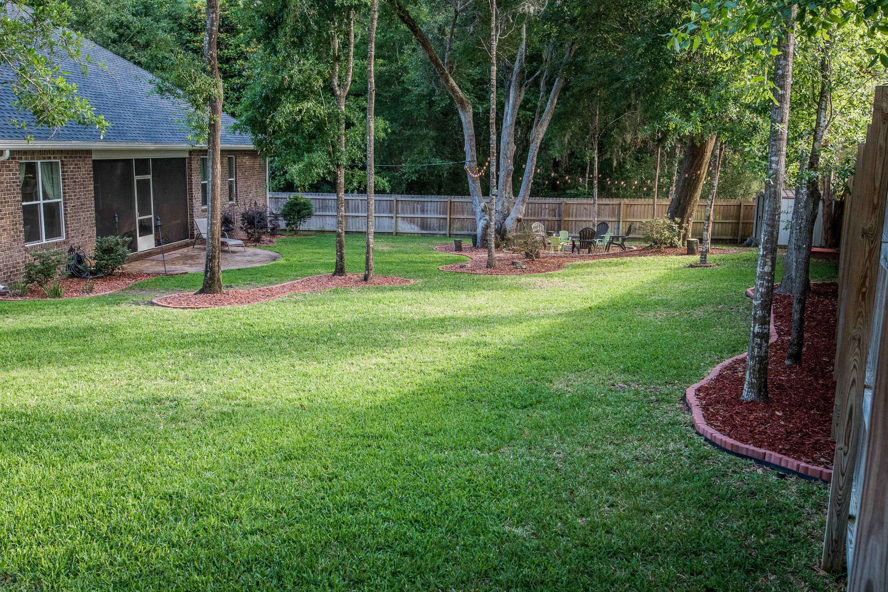 Niceville, FL 32578,816 Flowering Path