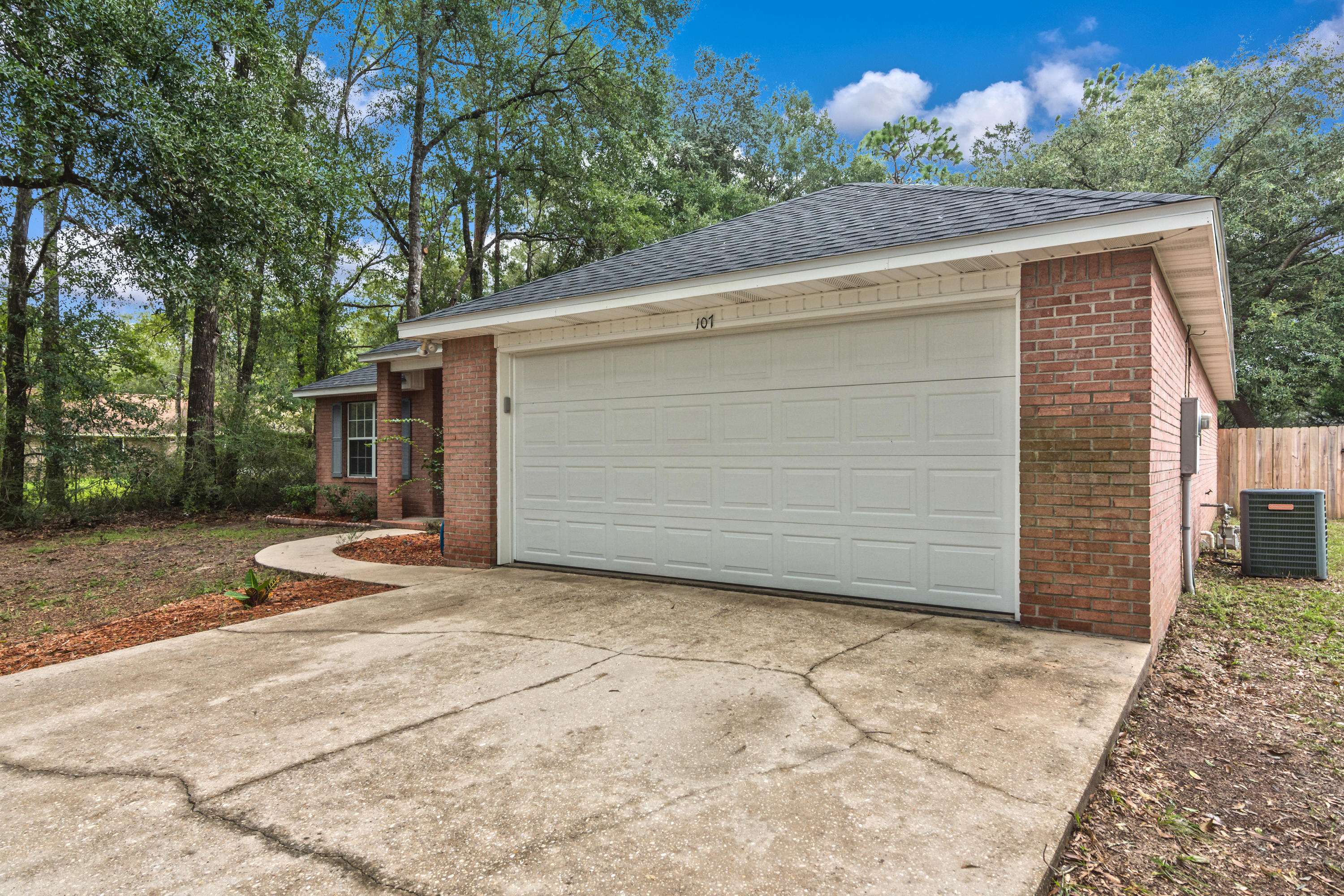 Crestview, FL 32536,107 Chippewa Trail