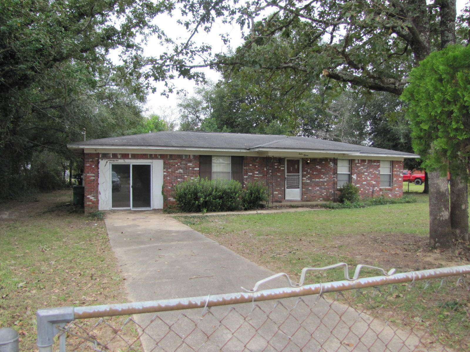 Crestview, FL 32539,1215 Pinewood Lane