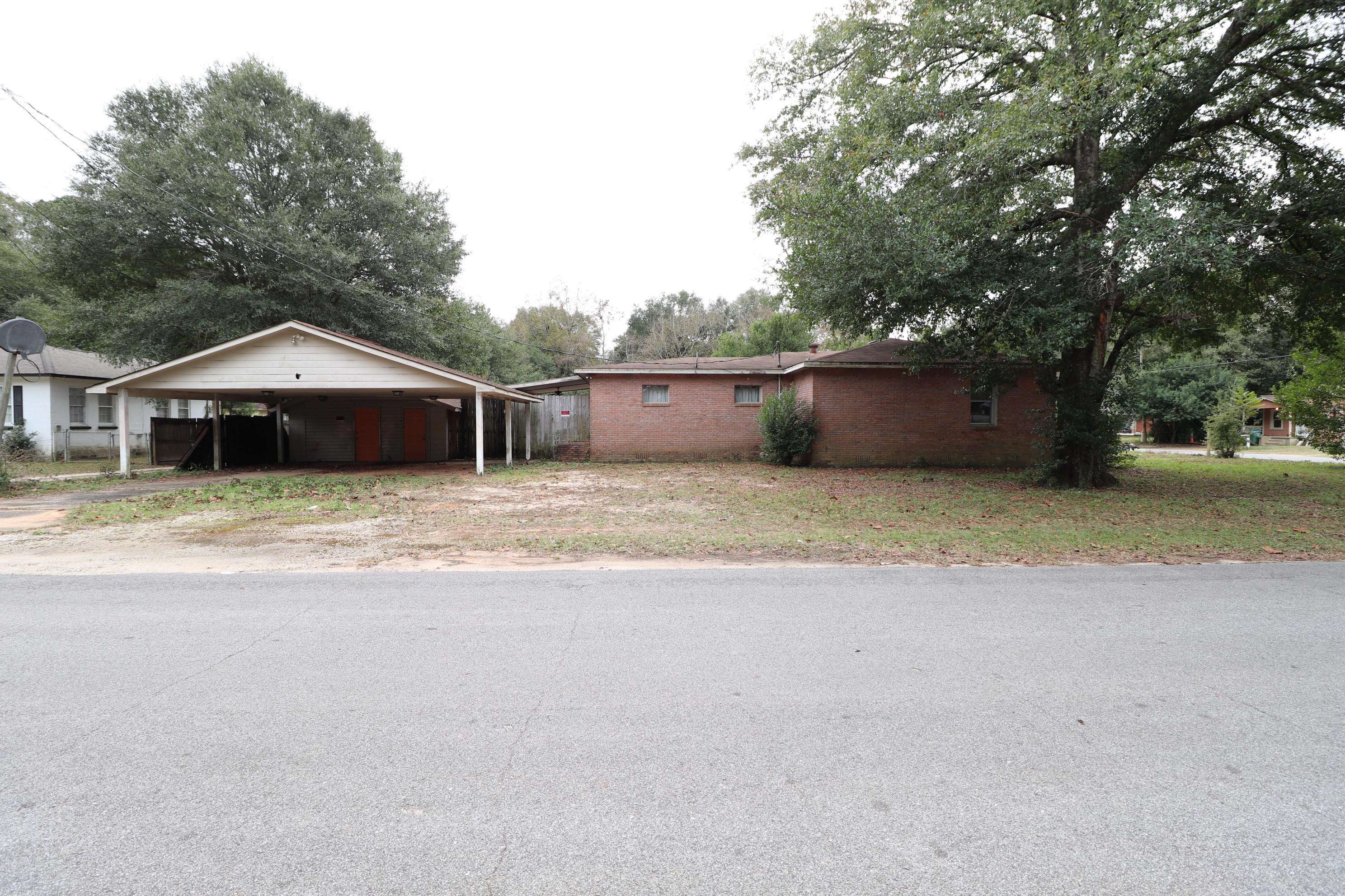 Crestview, FL 32536,297 Anderson Street