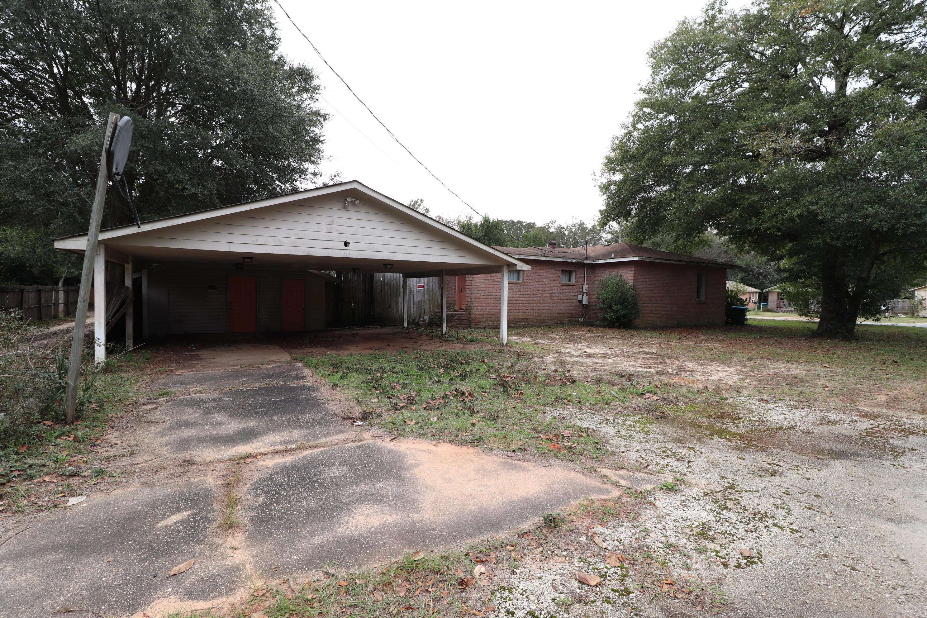 Crestview, FL 32536,297 Anderson Street