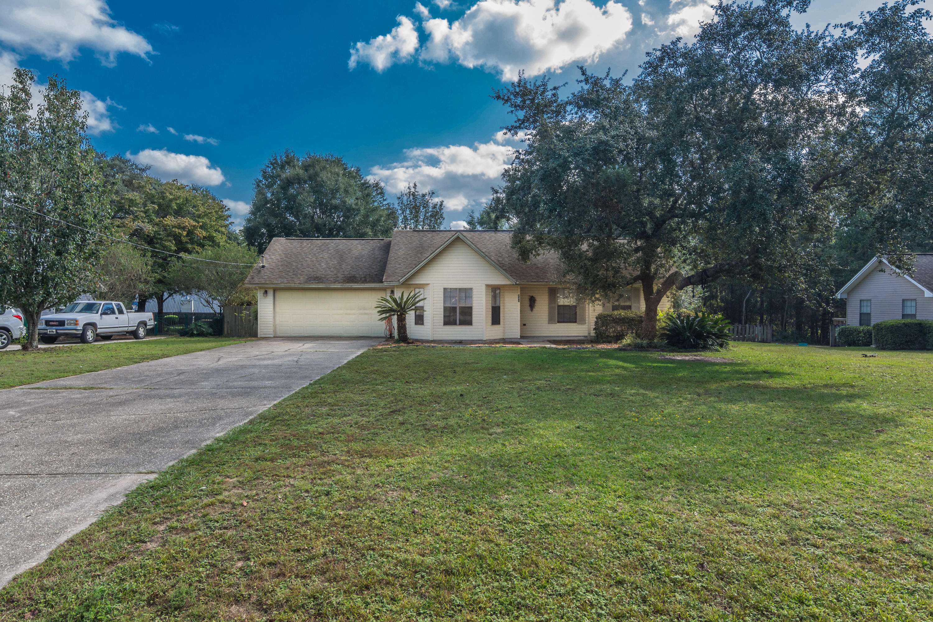 Crestview, FL 32539,205 W Pinoak Court