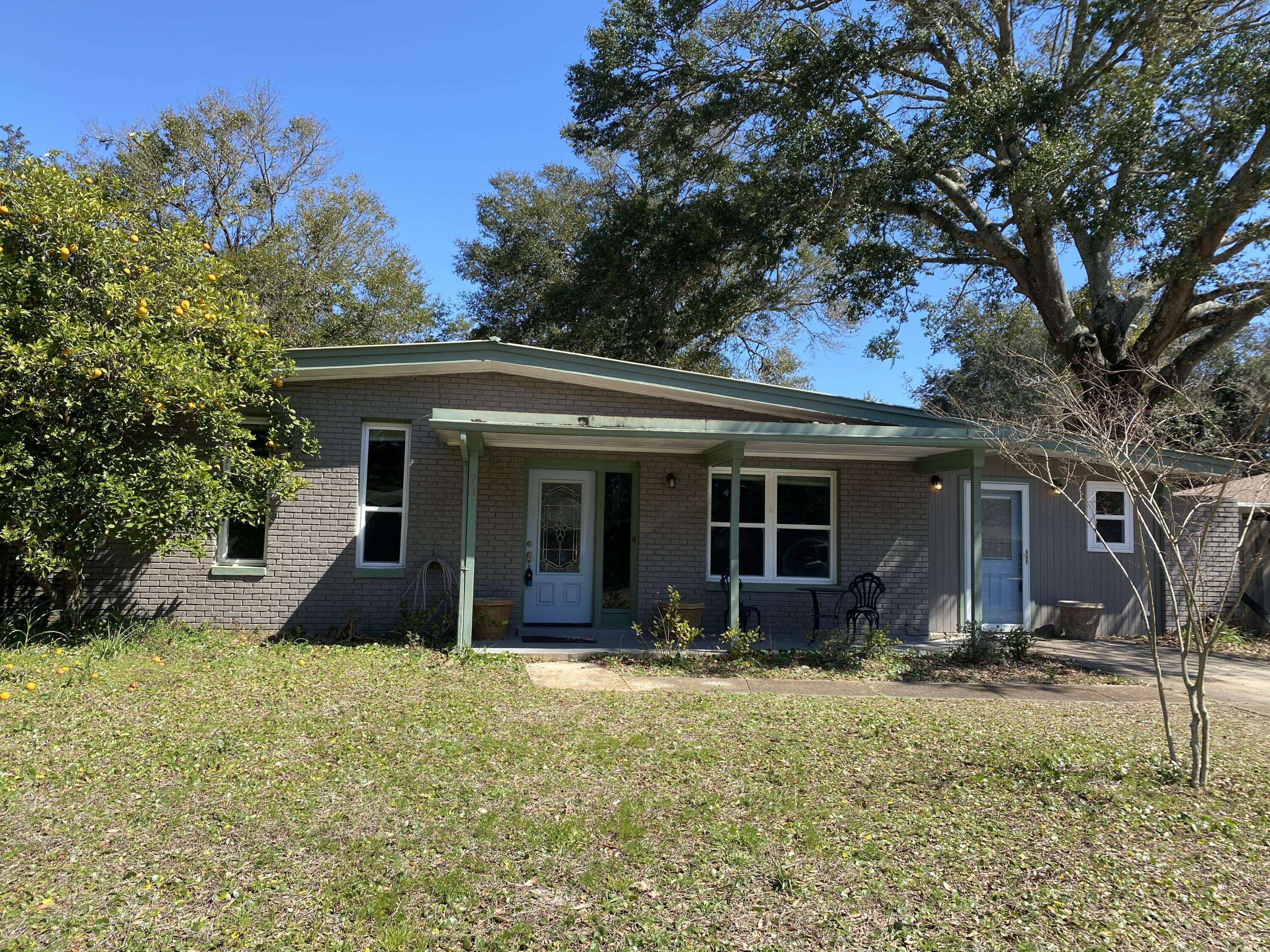 Mary Esther, FL 32569,20 Caswell Circle