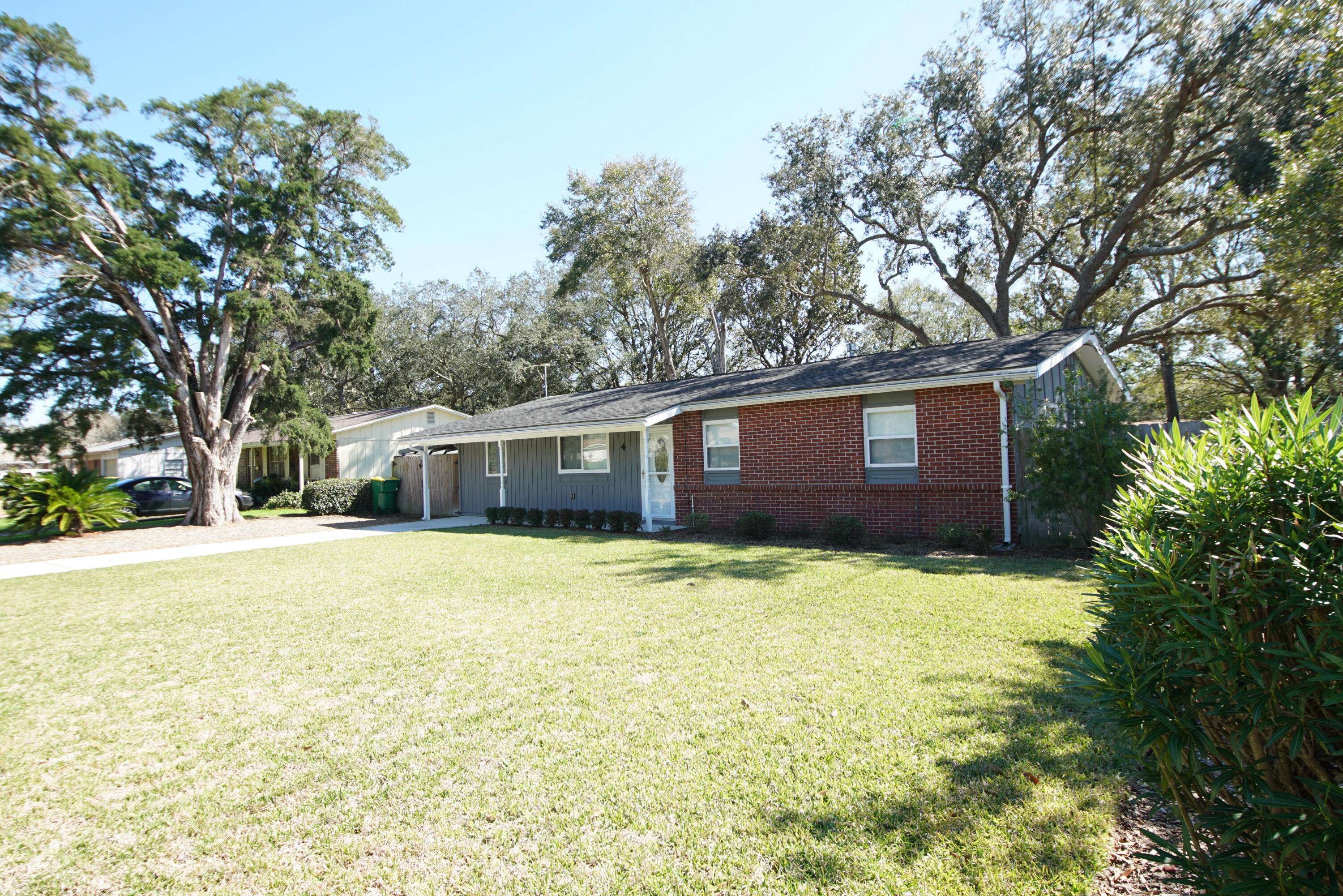 Mary Esther, FL 32569,4 North Street