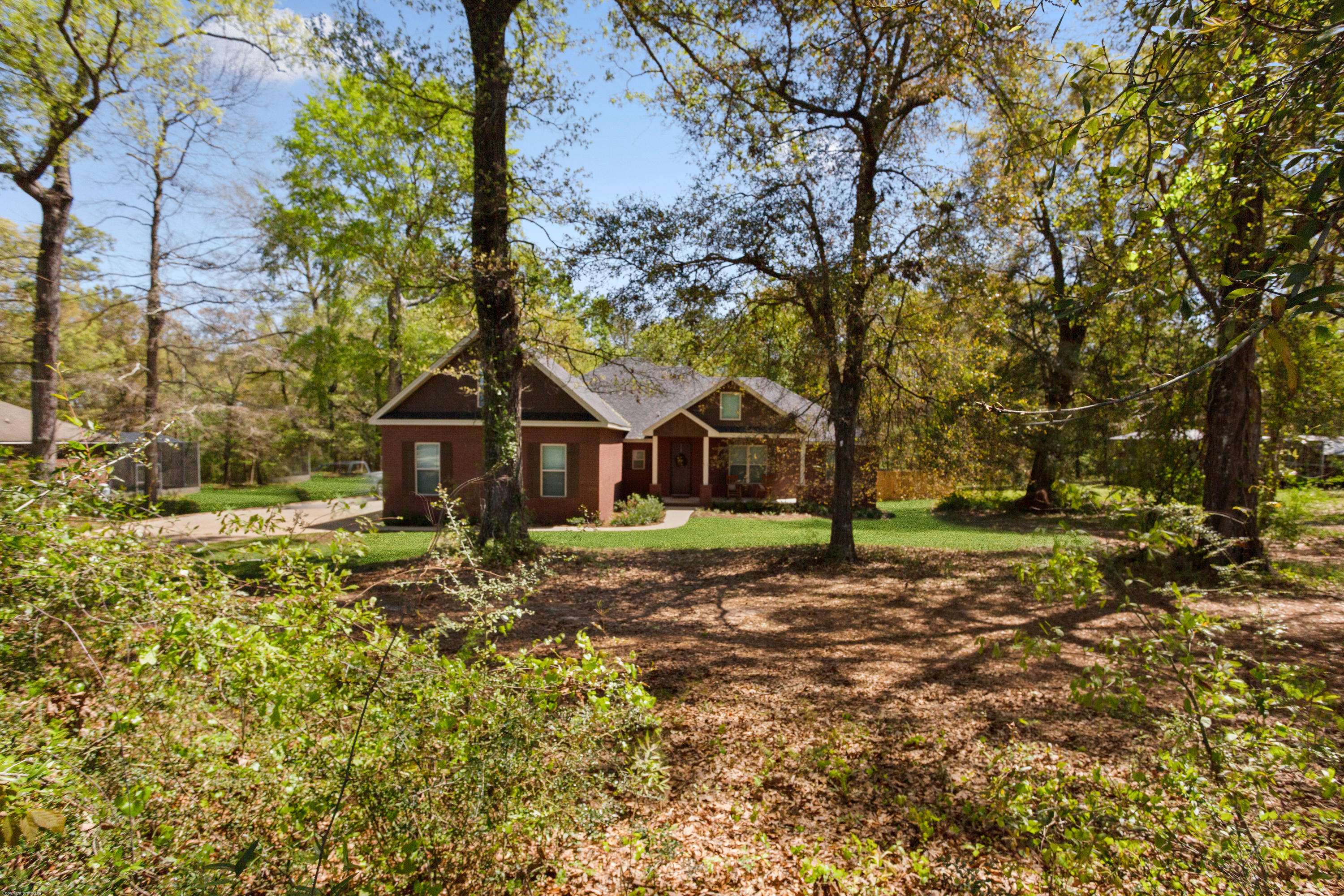 Crestview, FL 32536,5887 Oak Hill Road