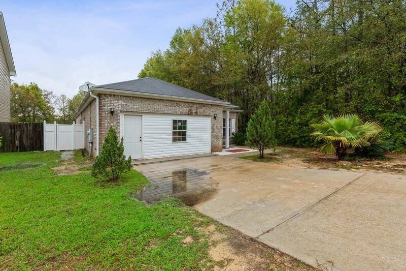 Crestview, FL 32536,2457 S Lakeview Drive