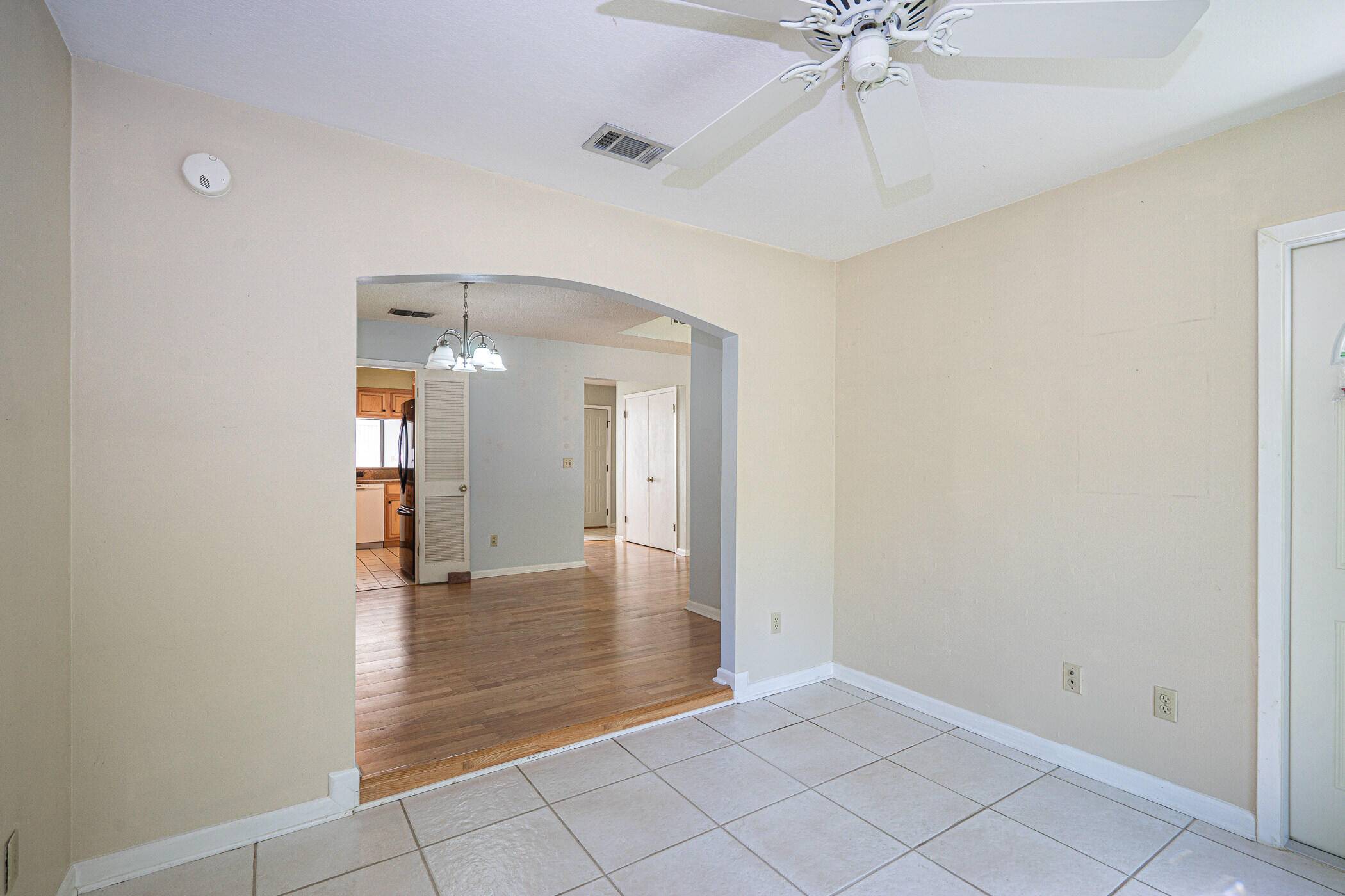 Niceville, FL 32578,800 Bay Drive  #APT 01