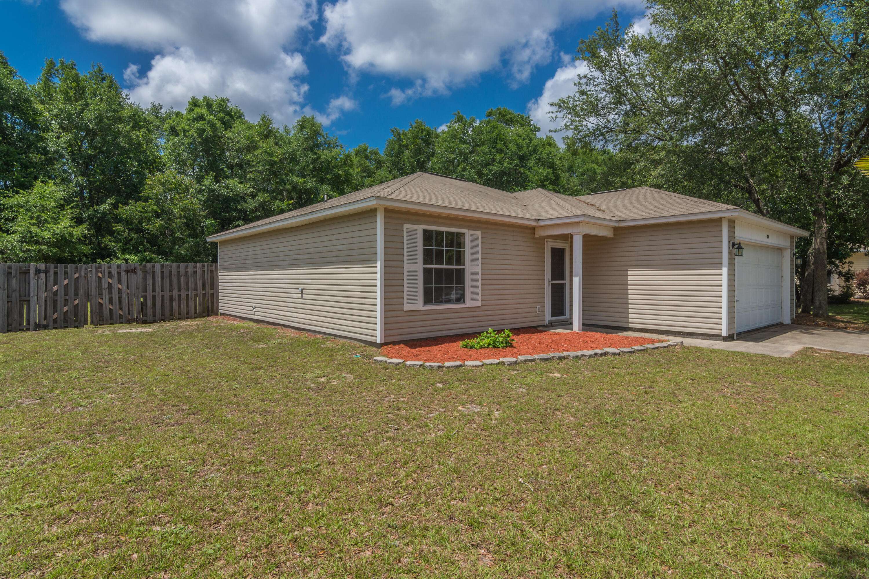 Crestview, FL 32536,104 Cabana Way